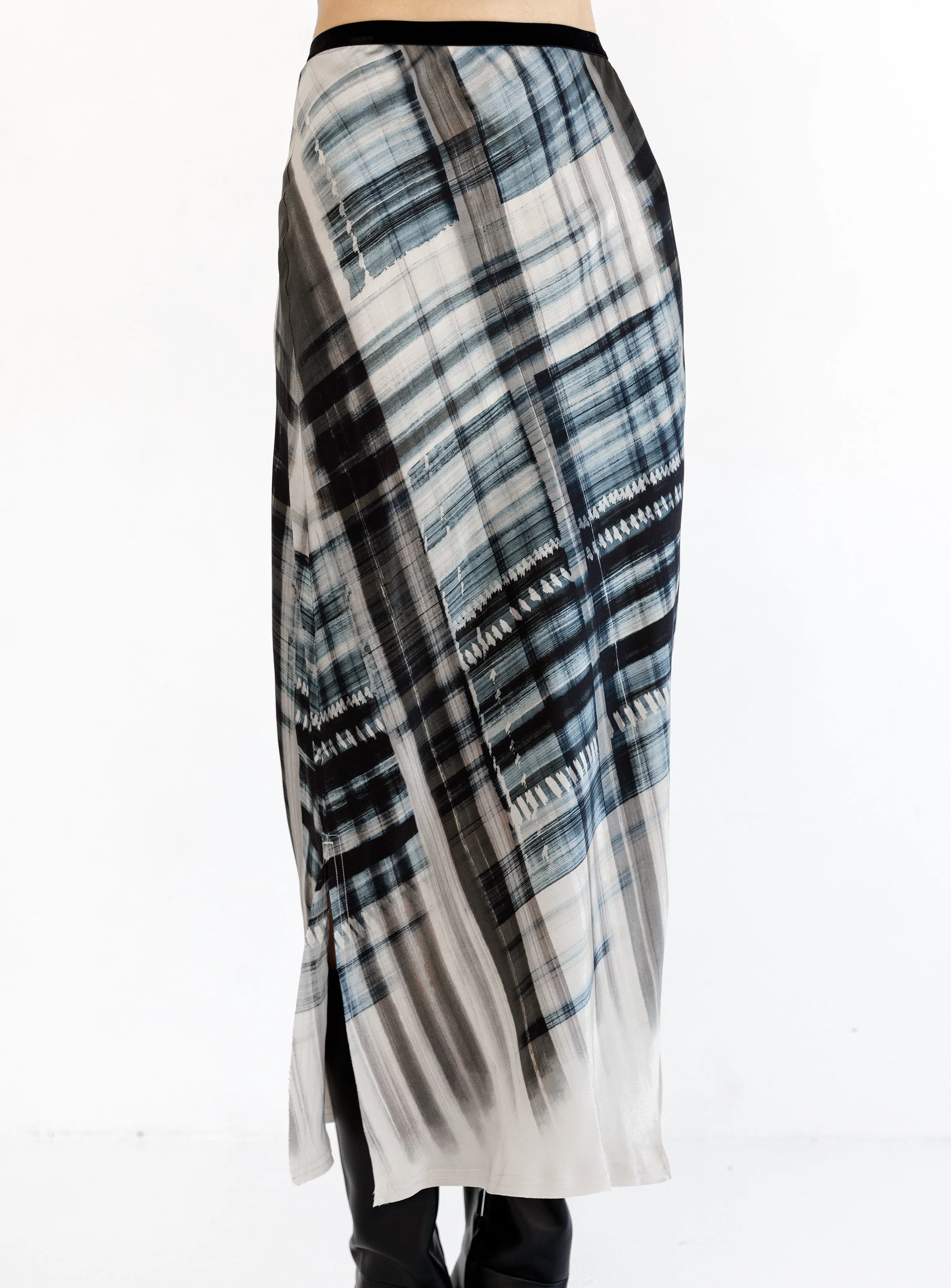 S195_hashtagplaid_front.jpeg