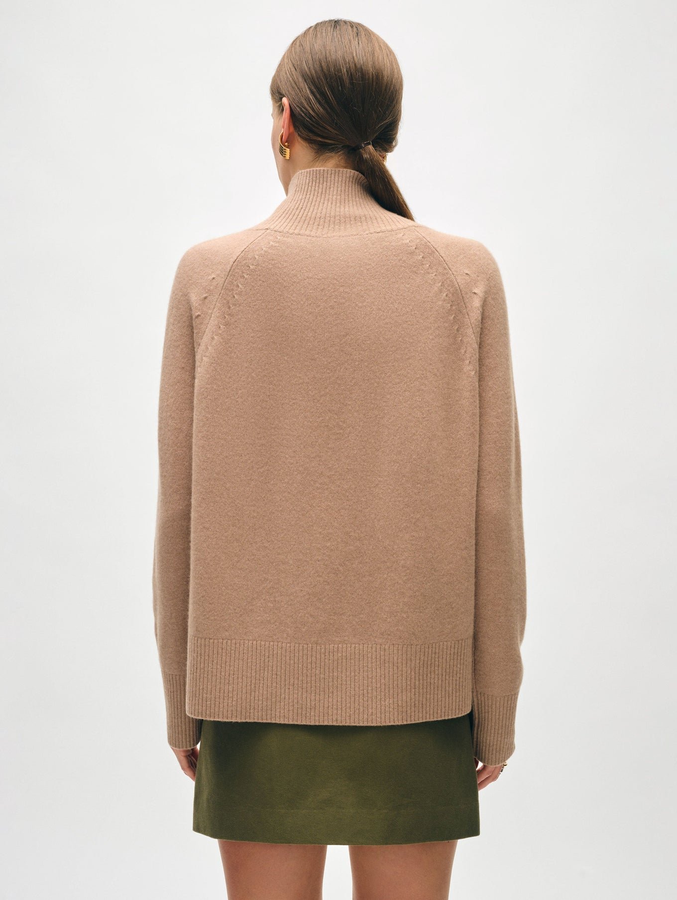 20975_Cashmere-Rib-Trim-Standneck_True-Camel_AD_03_1360x.jpeg
