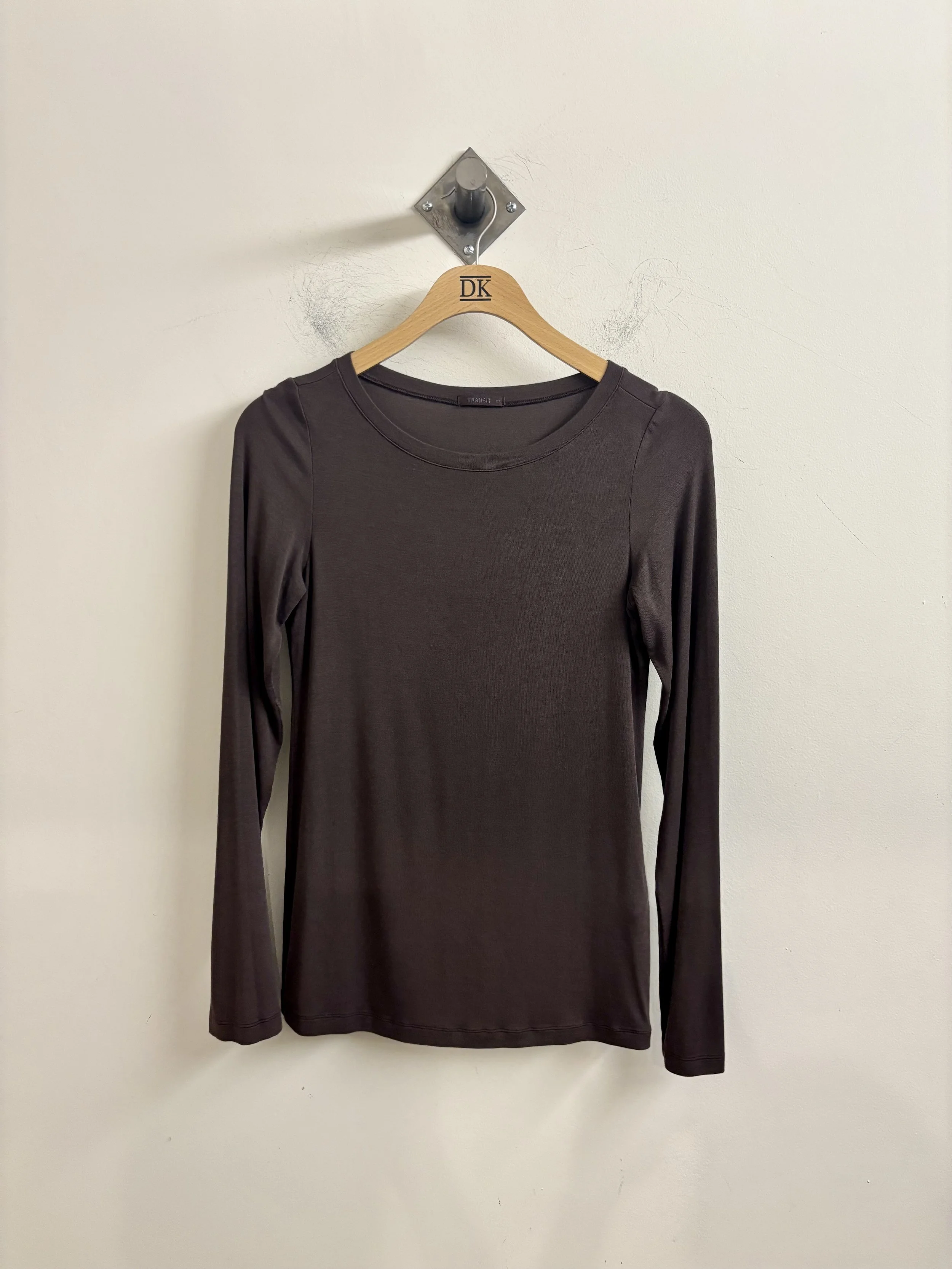 Slim Fitted Long-Sleeve tee