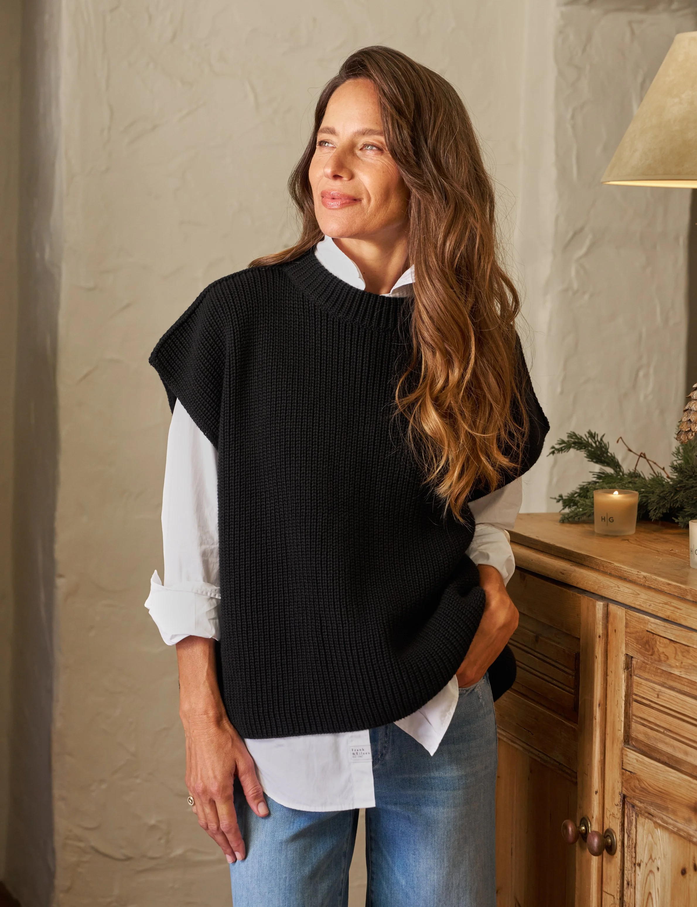 46-SWEATER05-BLKK-BARRY-WHTD-Galway-1972-SimoneNorblom-24FA_3729_sRGB.jpeg