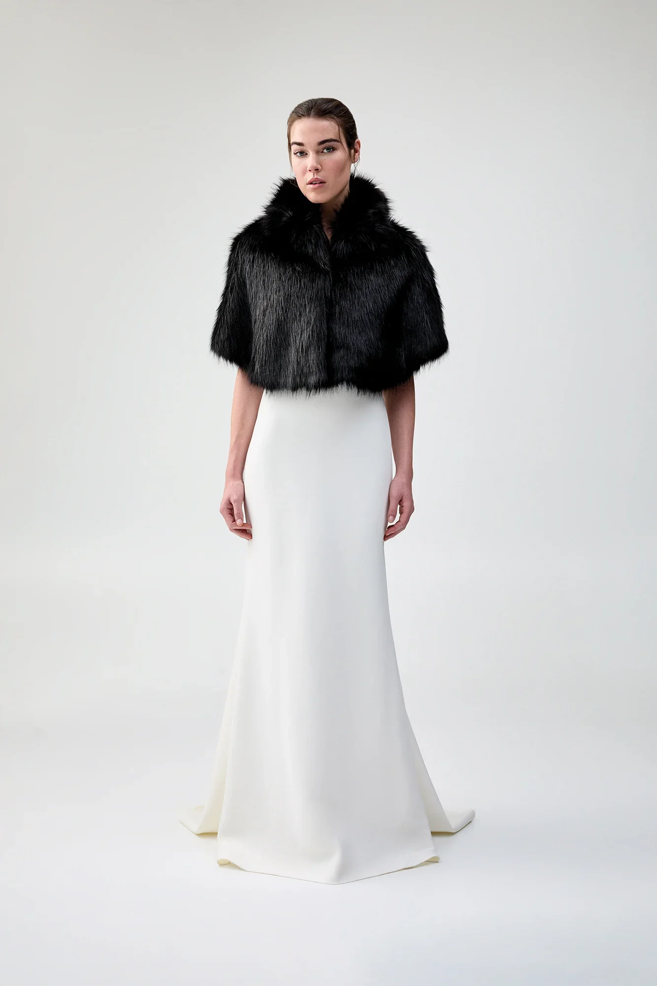 Nord_cape_in_black_-_ecom_front.webp