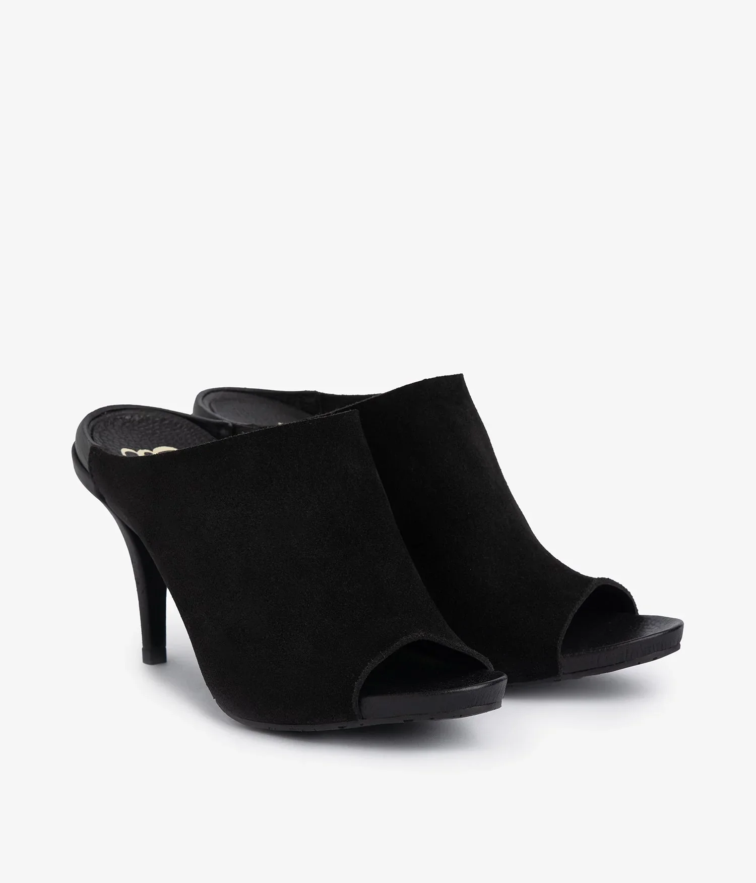 slide-heel-sandal-black-suede-yoko-aw25-pedro-garcia-1_ec593916-c5ba-4750-ac1f-49586f319c48.webp
