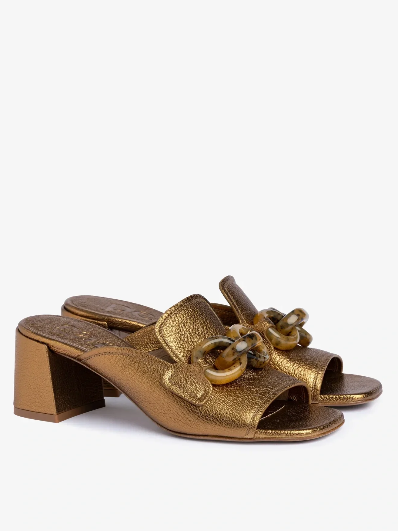slide-heel-sandal-metallic-leather-umita-aw26-pedro-garcia-1.webp
