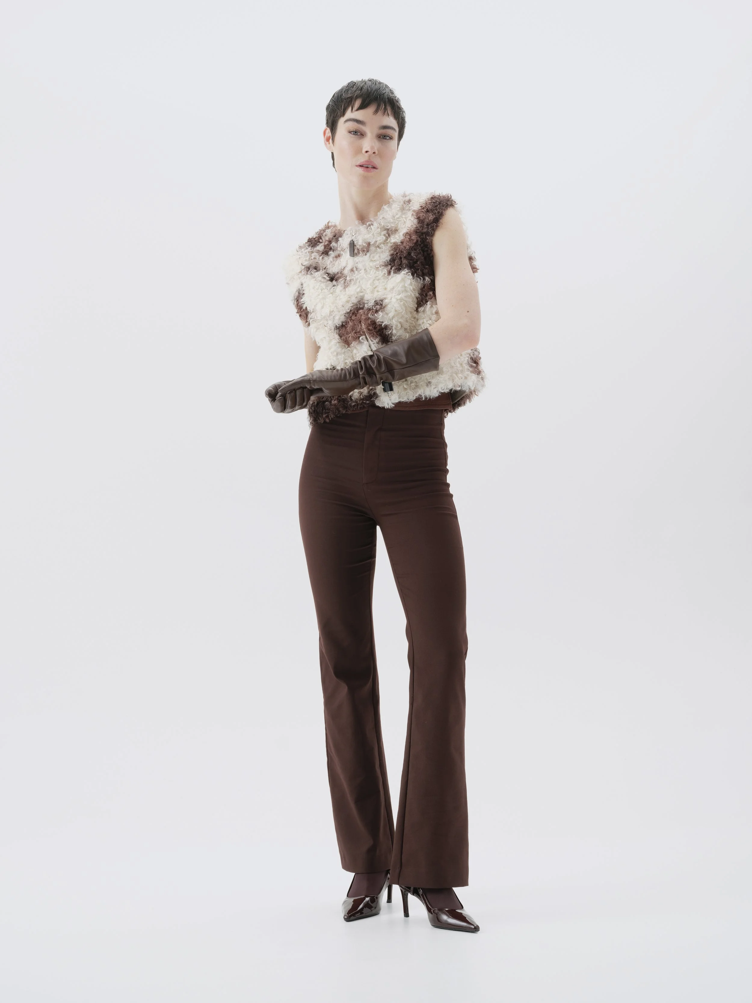 BUSHMAN VEST_URF8350115-COW_ECOM_003.jpg