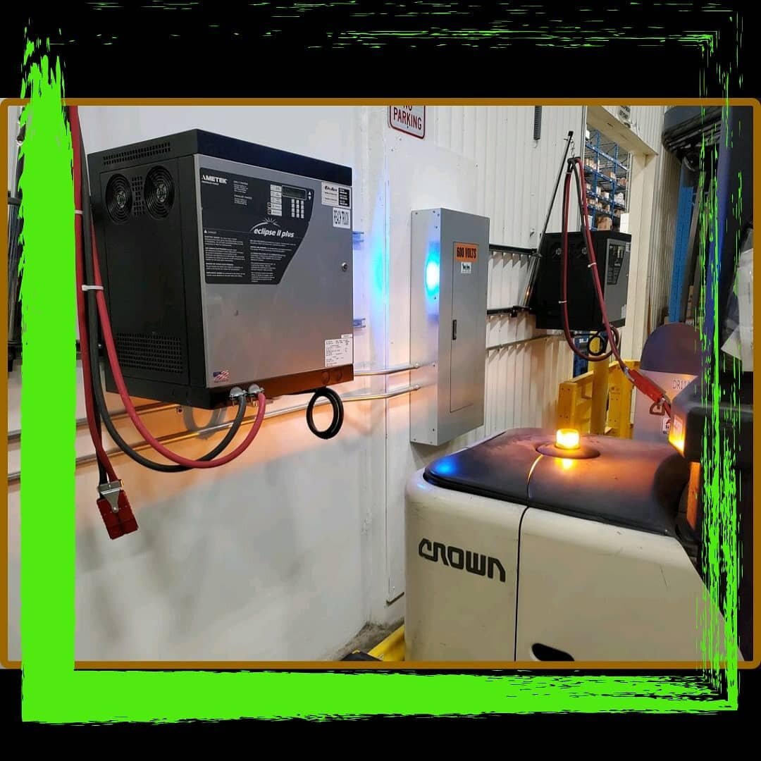 Here is an install of new charging stations for warehouse lift trucks!

#devonalberta #electricalwork #supportlocal #electricallife #electricalprojects #electricalwiring #3broselectrical #electricalpanel #electricalwire #electricaljobs #electricalbus