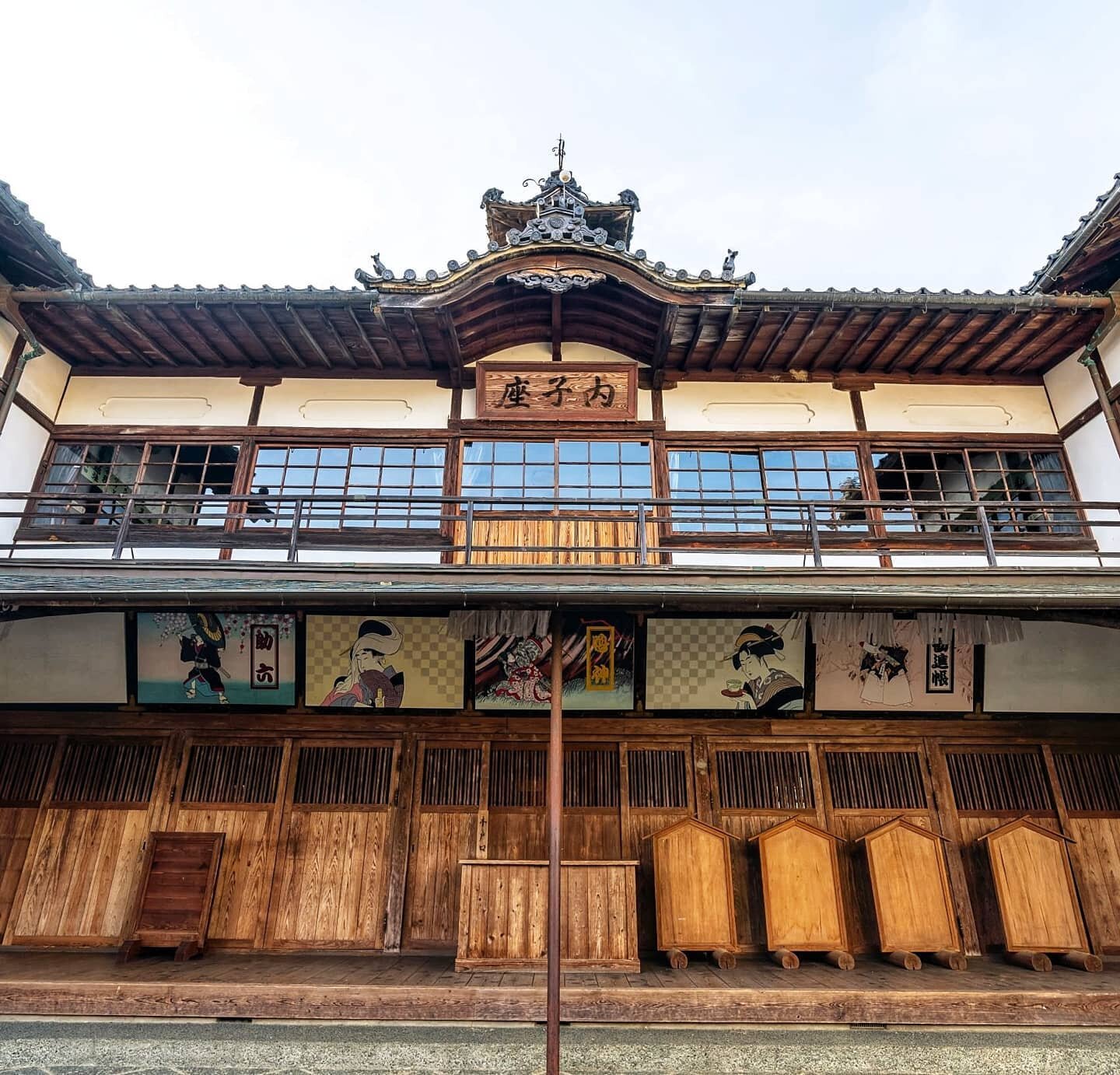 The magnificent Uchiko-za Theater was originally constructed in 1916, and fully restored to its original glory days in 1985. It is one of 20 traditional theaters in Japan, but only one of a handful that still holds performances. ⁣
⁣
Catch an original