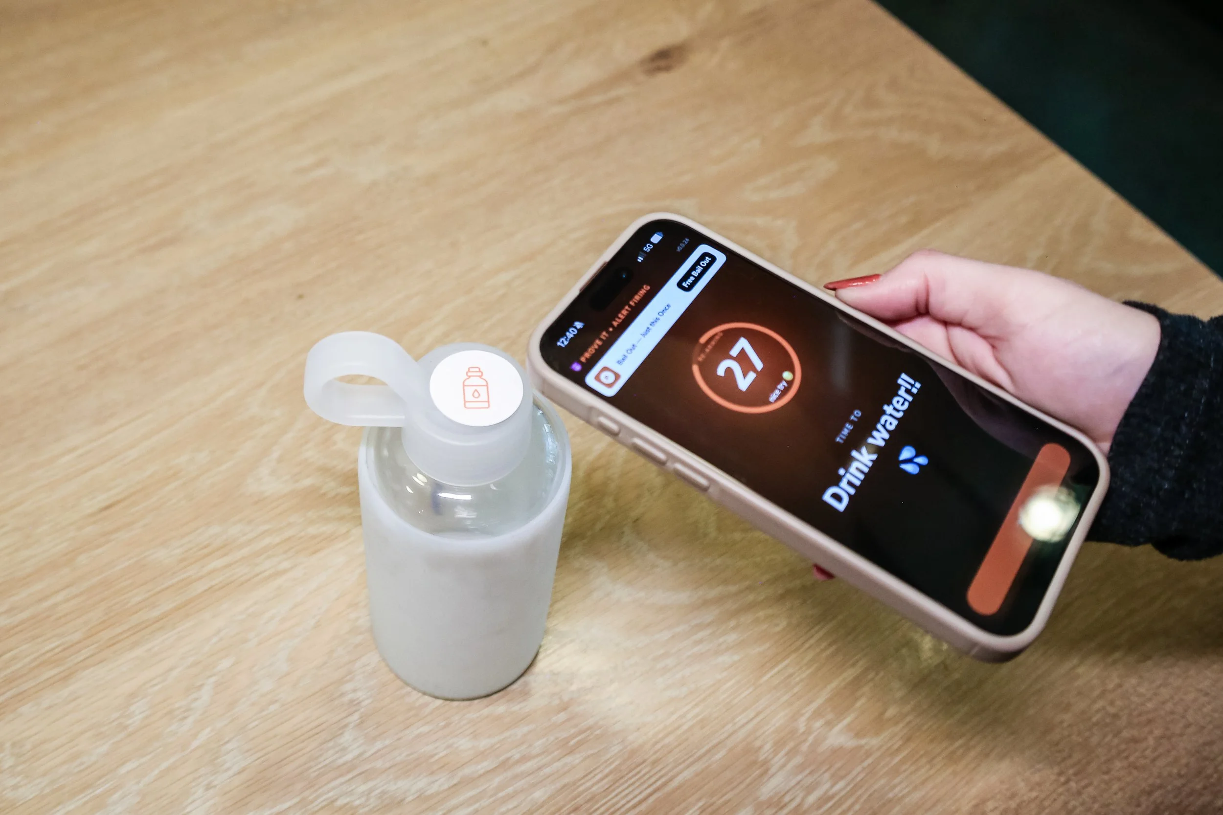 phone-drink-water-alert-closeup-PROVEIT.jpg
