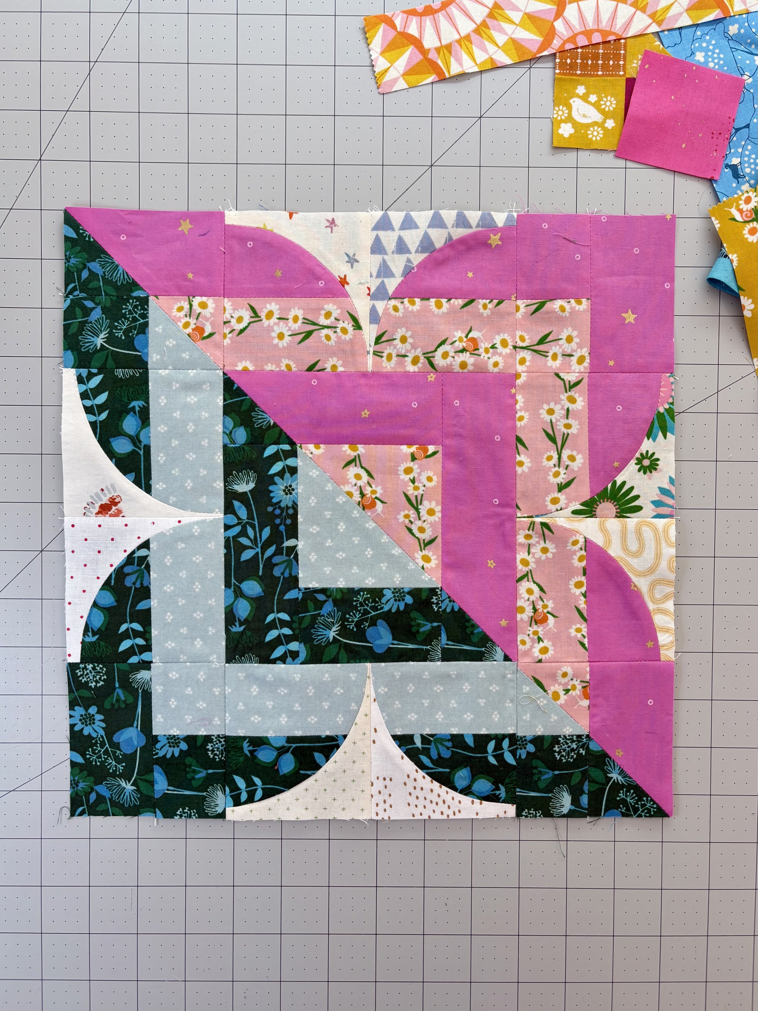 Formal Gardens Quilt Block - PDF