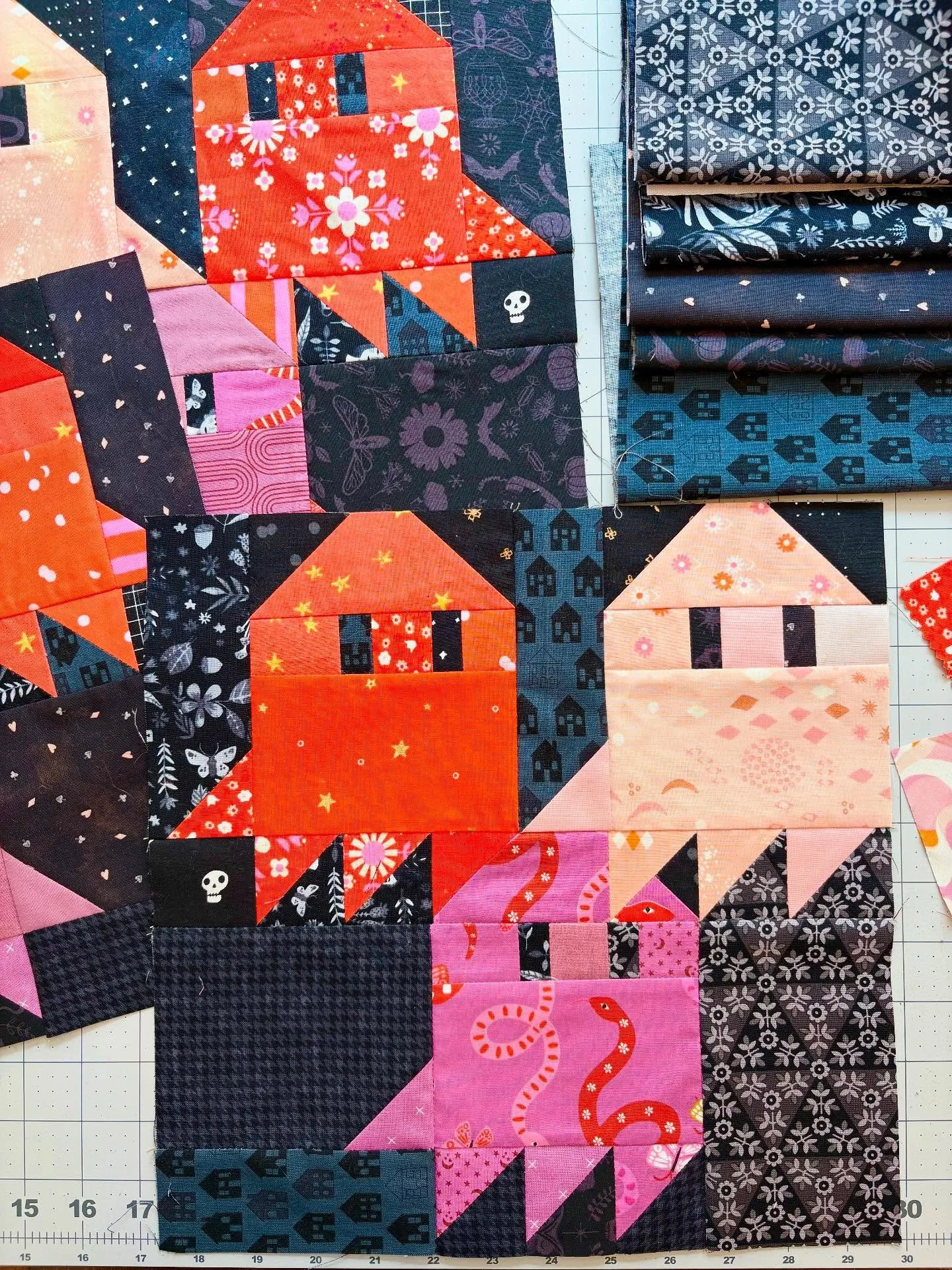 I shared some of these will o&rsquo; the wisp blocks before, but they deserve a proper spot on the grid! Same as the owls I previously shared, I&rsquo;m making a scrappy version of the #broomcupboardquilt

I didn&rsquo;t know how these warm colors wo