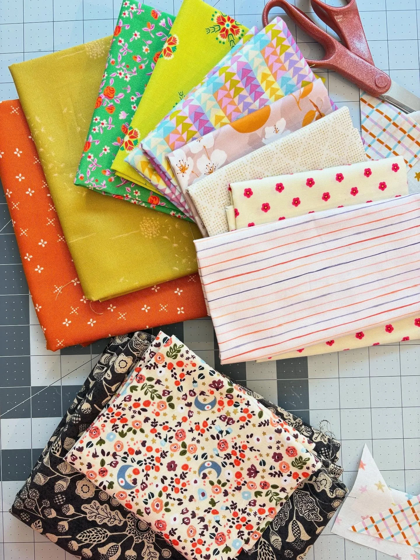Who says you have to use Halloween fabrics to make a Halloween quilt? Not me. 

I&rsquo;m testing my next pattern, the Block Widow quilt pattern. I&rsquo;ve actually already made one test, decided I could improve it a million percent, and am now test