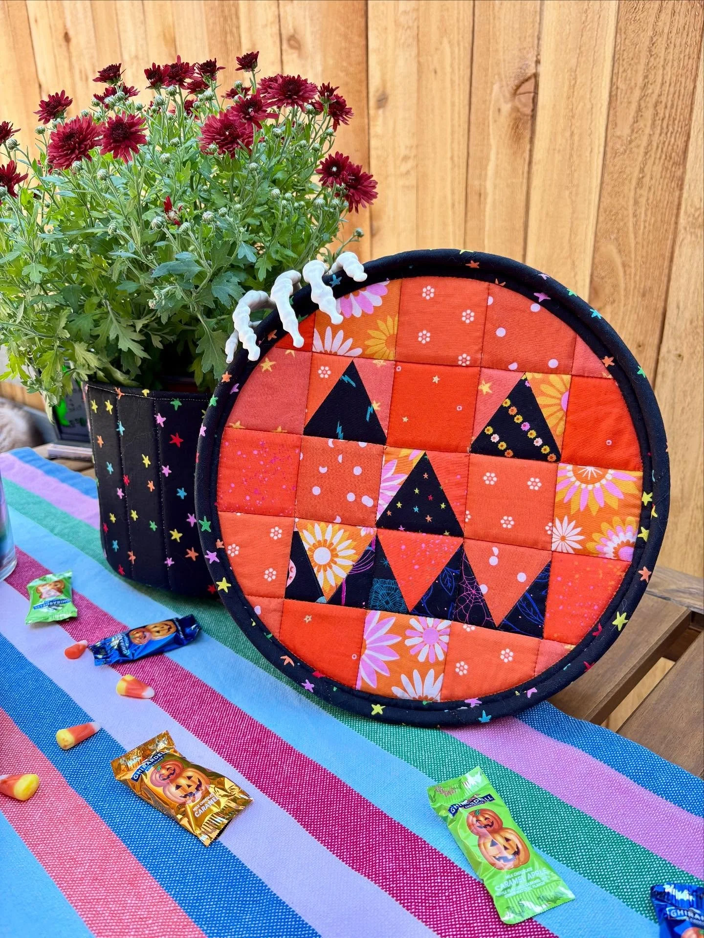 HAPPY HALLOWEEN!!

That&rsquo;s all! Be safe and have fun out there tonight! Eat all the candy, scare all the ghouls and invite the eerie. Or stay home and quilt 😆