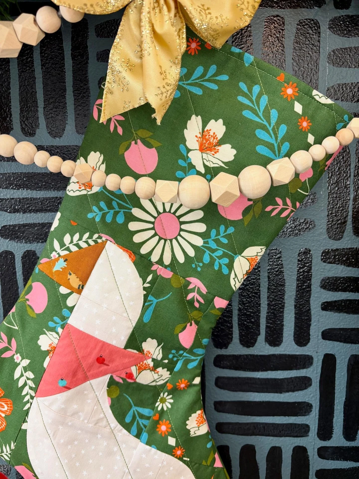 Just some glamour shots of my goose stocking 🥰. Honestly, I&rsquo;m in love with how this green floral from RSS reads as a Christmasy floral in this design. Tell me, are you a no -traditional Christmas color person 🤎🪿 or do you love a classic red 