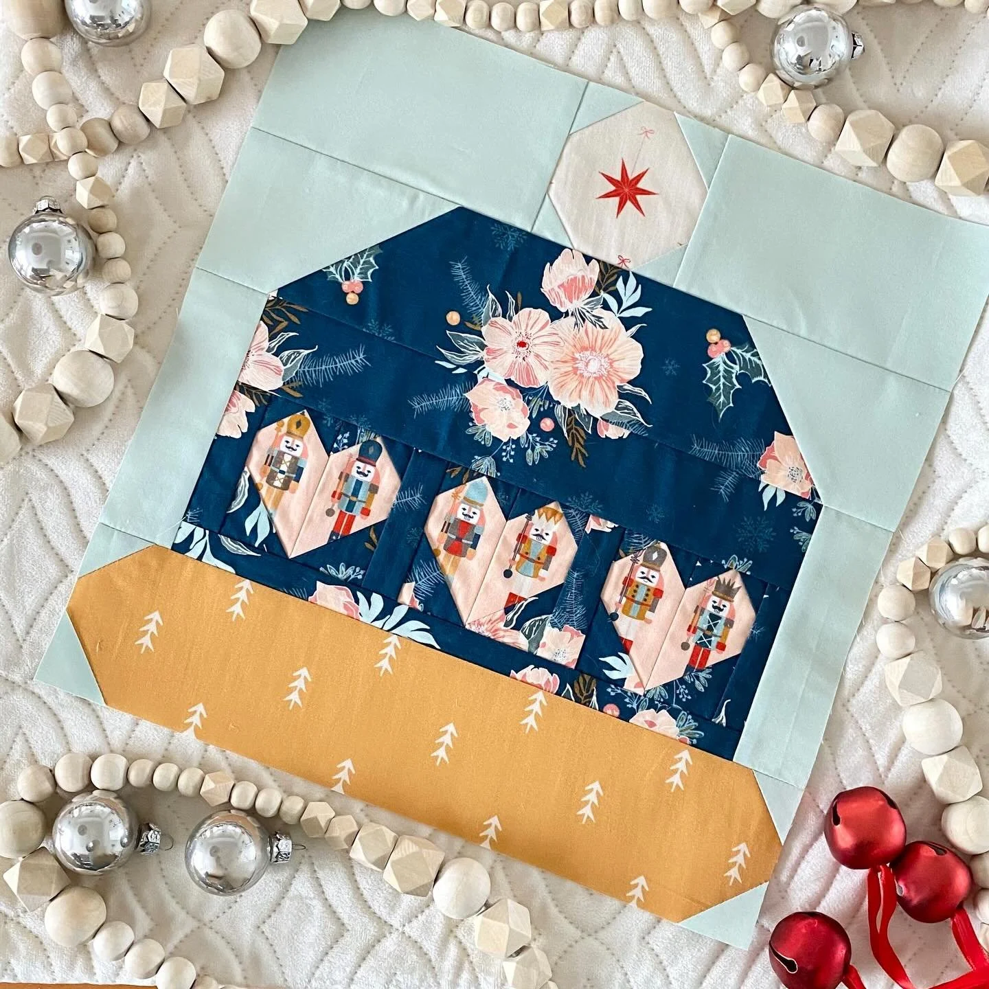 Another Quiltmas throwback!

This time it&rsquo;s @broadclothstudio &lsquo;s Snowy Day Hat from the 2021 Quiltmas Spectacular. I tried so hard to fussy cut the nutcrackers to fit into the hearts &hearts;️💙.

In case you haven&rsquo;t heard, it&rsquo