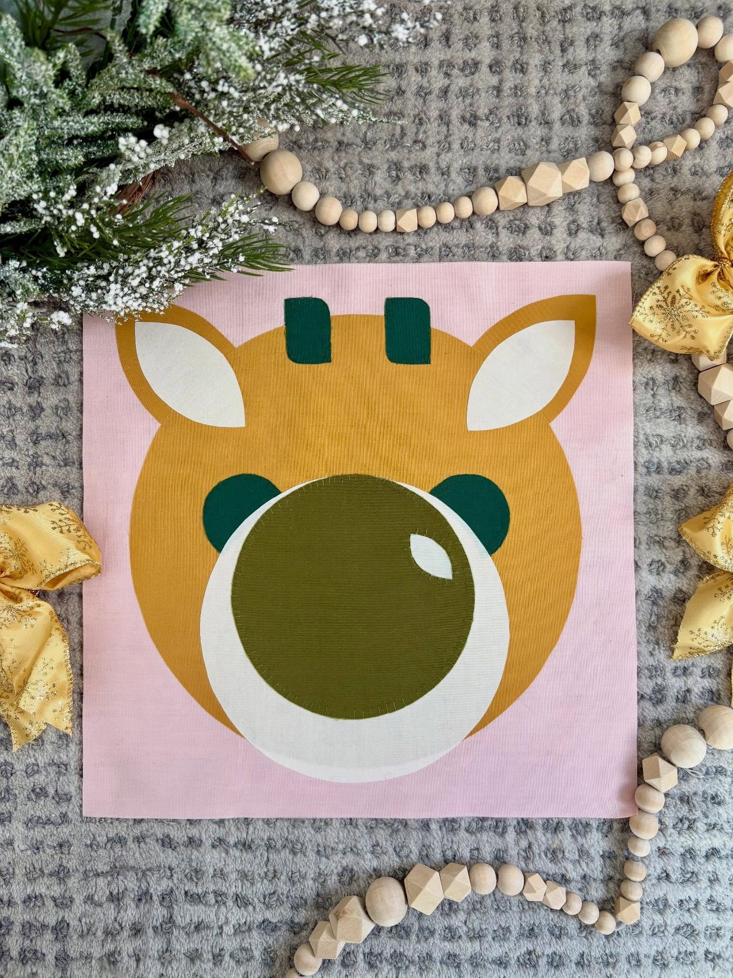 It&rsquo;s the Second Day of Quiltmas! Today, we&rsquo;re playing reindeer games with @gladhand_sews &lsquo;s Nose So Bright block! I got to test this one and I may be an appliqu&eacute; convert! Heather had the ⭐️bright⭐️ idea to add some decorative