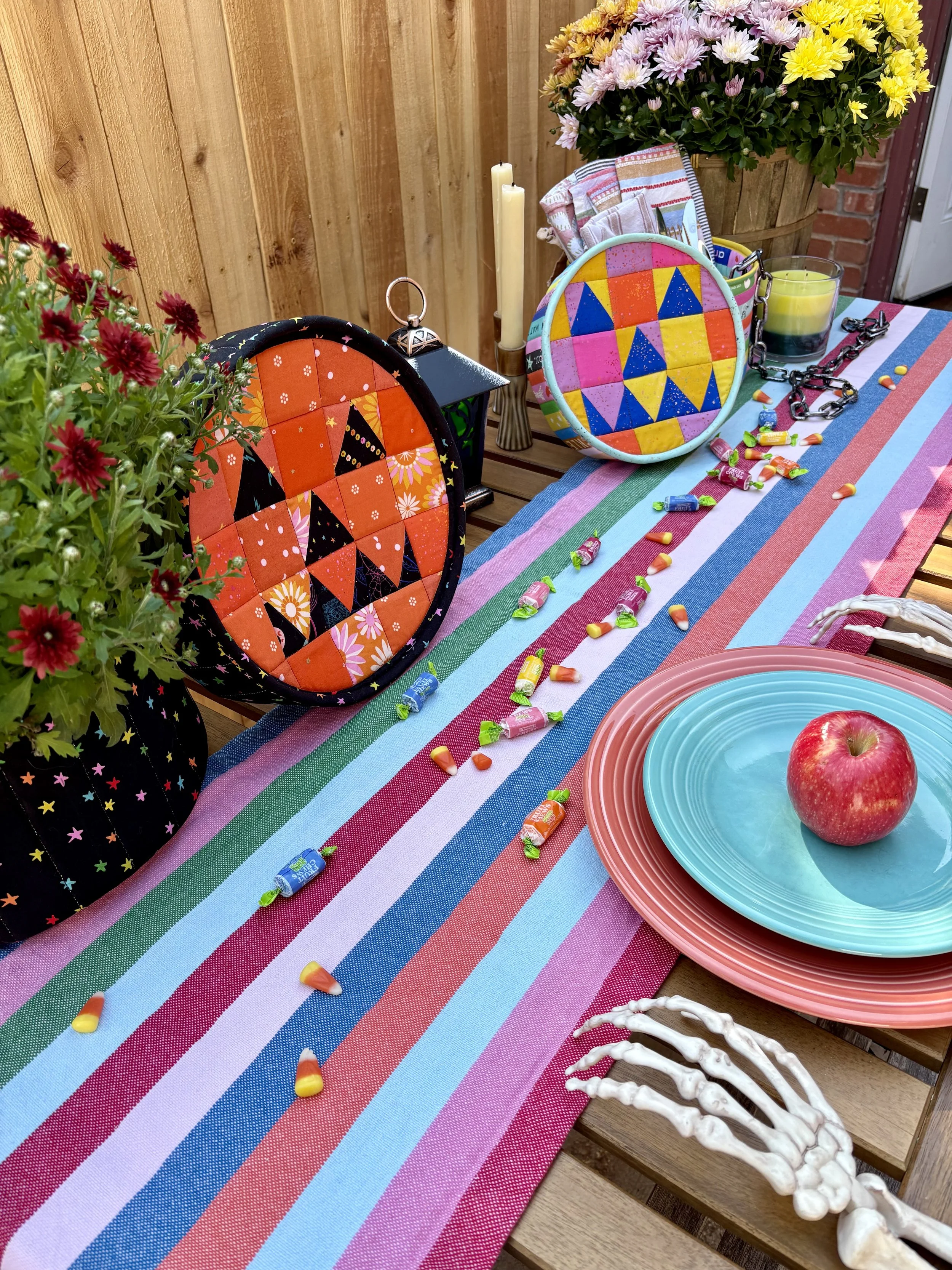 A Hauntingly Cute Halloween Tablescape