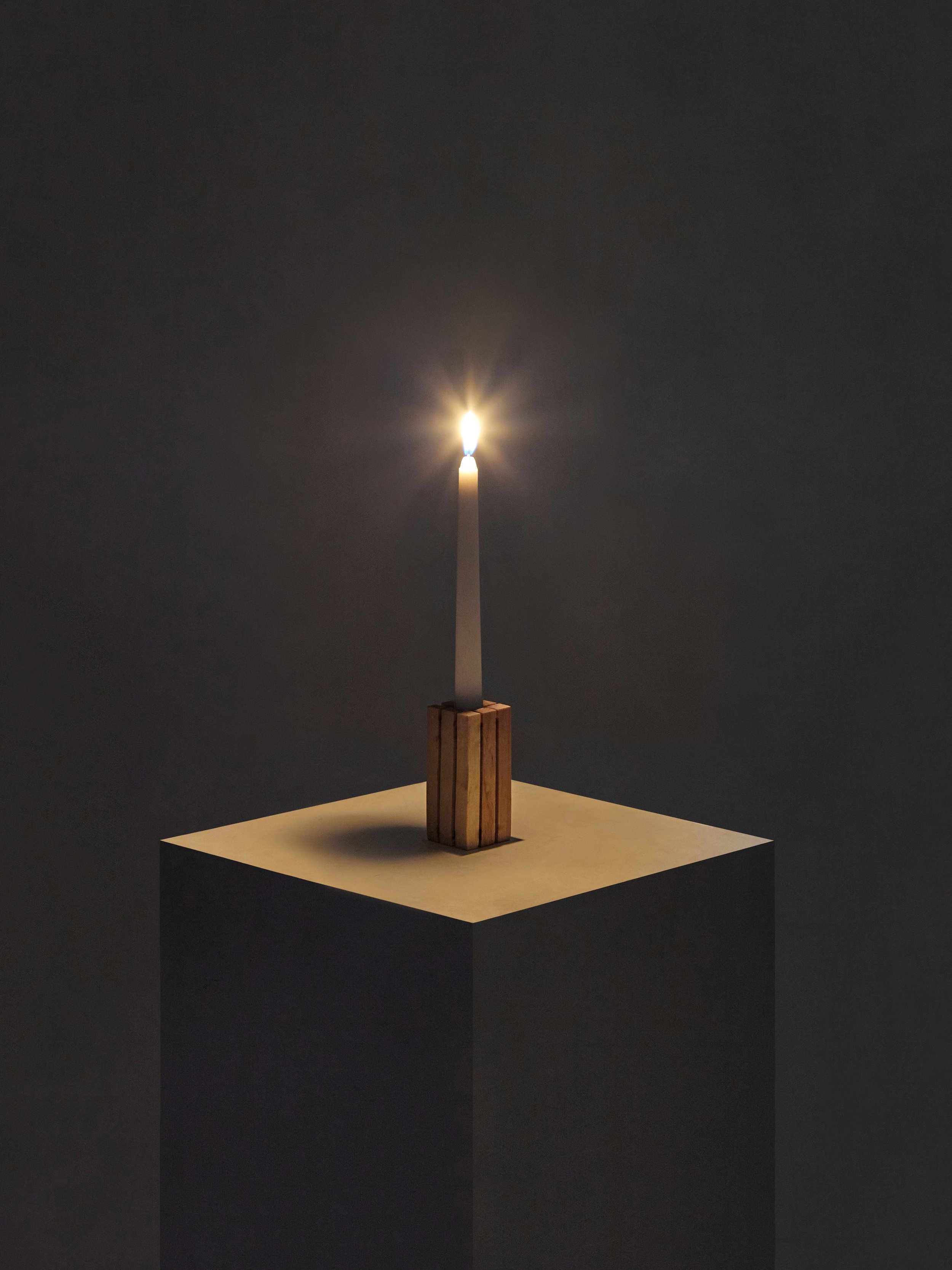 CANDLE_LARGE_MAPLE_ON.jpg