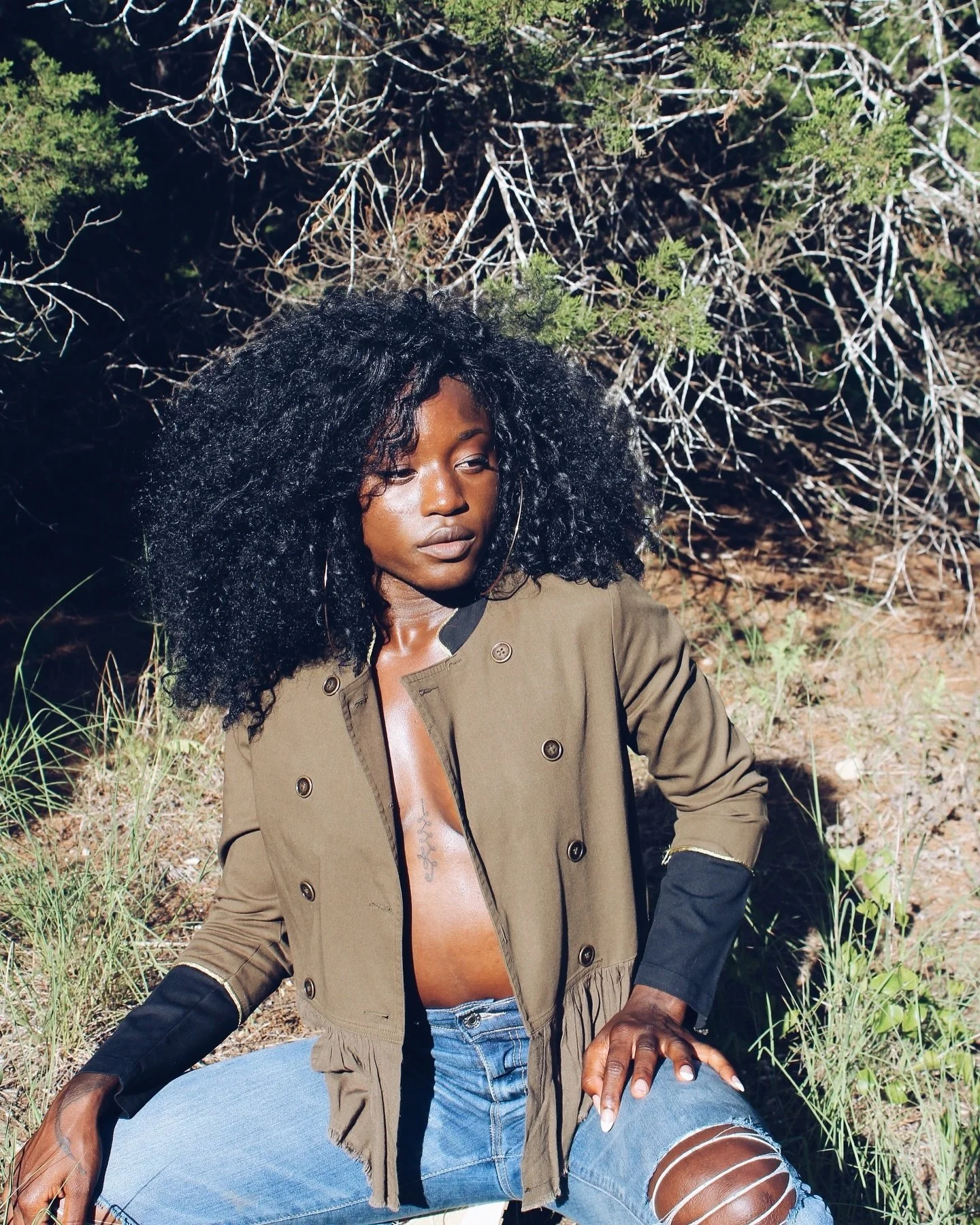 6.20.2018 - Seona

Seona was one of my first models that I got to photograph in high school. She was my manager while working at Express and I told her about my love for photography. She volunteered to be a model for me because she saw that I had tal