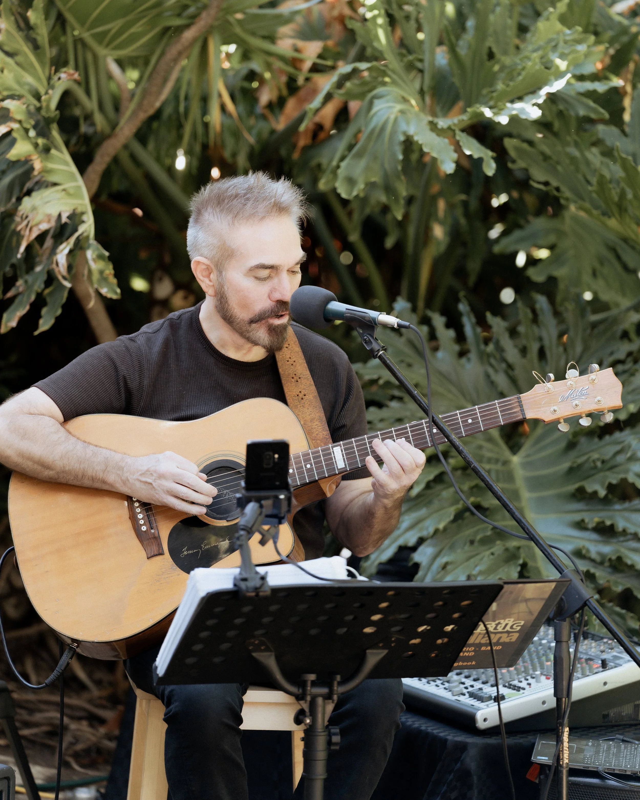 Adelaide Wedding Guitarist - Richie Robinson