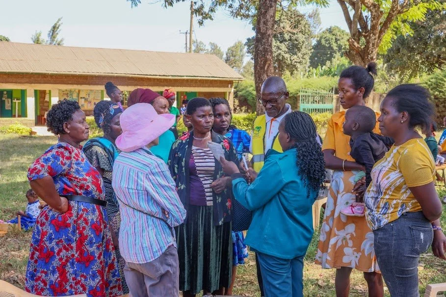 Poor vision affects many community members, impacting their education, employment, and daily activities.
HopeCore&rsquo;s Vision Program supplies eyeglasses to those in need, enabling children, parents, and elders to see clearly and improve their qua