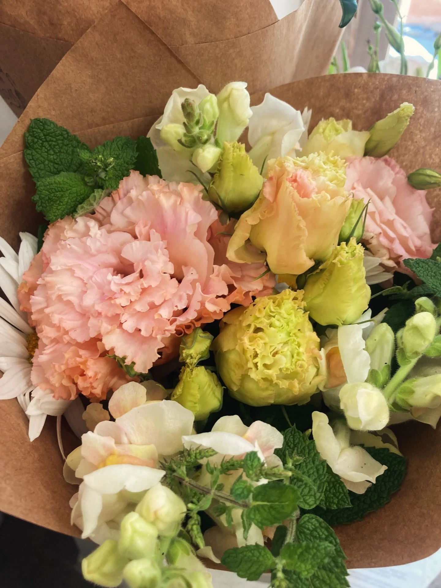 Fresh flower bouquets just topped up at @charliesgelato ✨ Now includes the gorgeous Lisianthus flowers, grown from @floraflowersnz lovely seedlings 🙏🦋