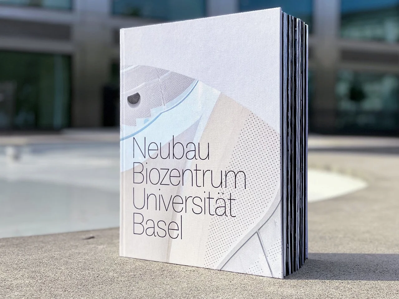 NBZ-Neues-Biozentrum-Universität-Basel-Cover_01-1.jpg