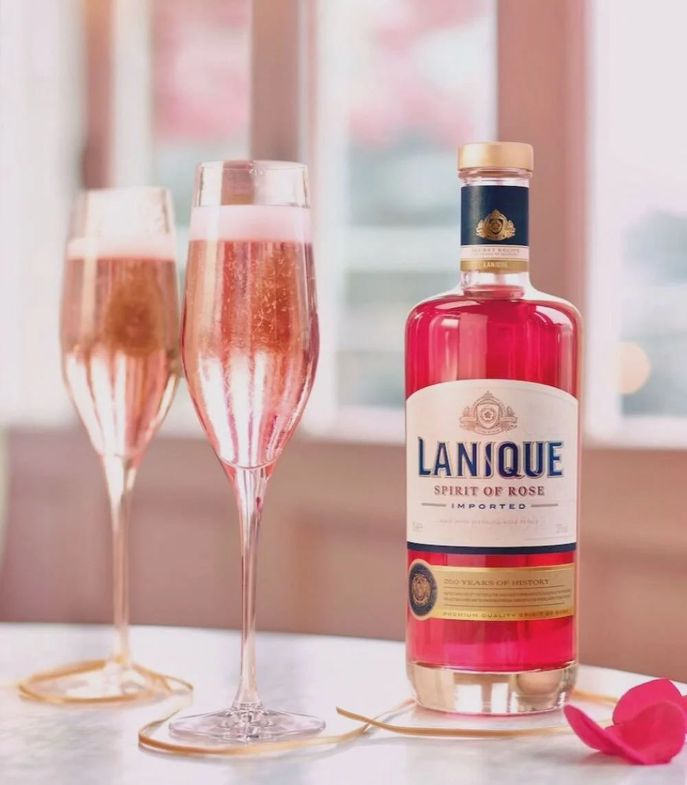 Valentine&rsquo;s Offer at HAKATA.

2 glasses of Lanique Fizz for only &pound;14.00 all day on Valentine&rsquo;s Day!

Lanique Rose Liqueur topped up with Prima Alta Prosecco.

.
.
.
#valetinesday #valentinesdayspecial❤️ #hakataramenbar #bermondseyst