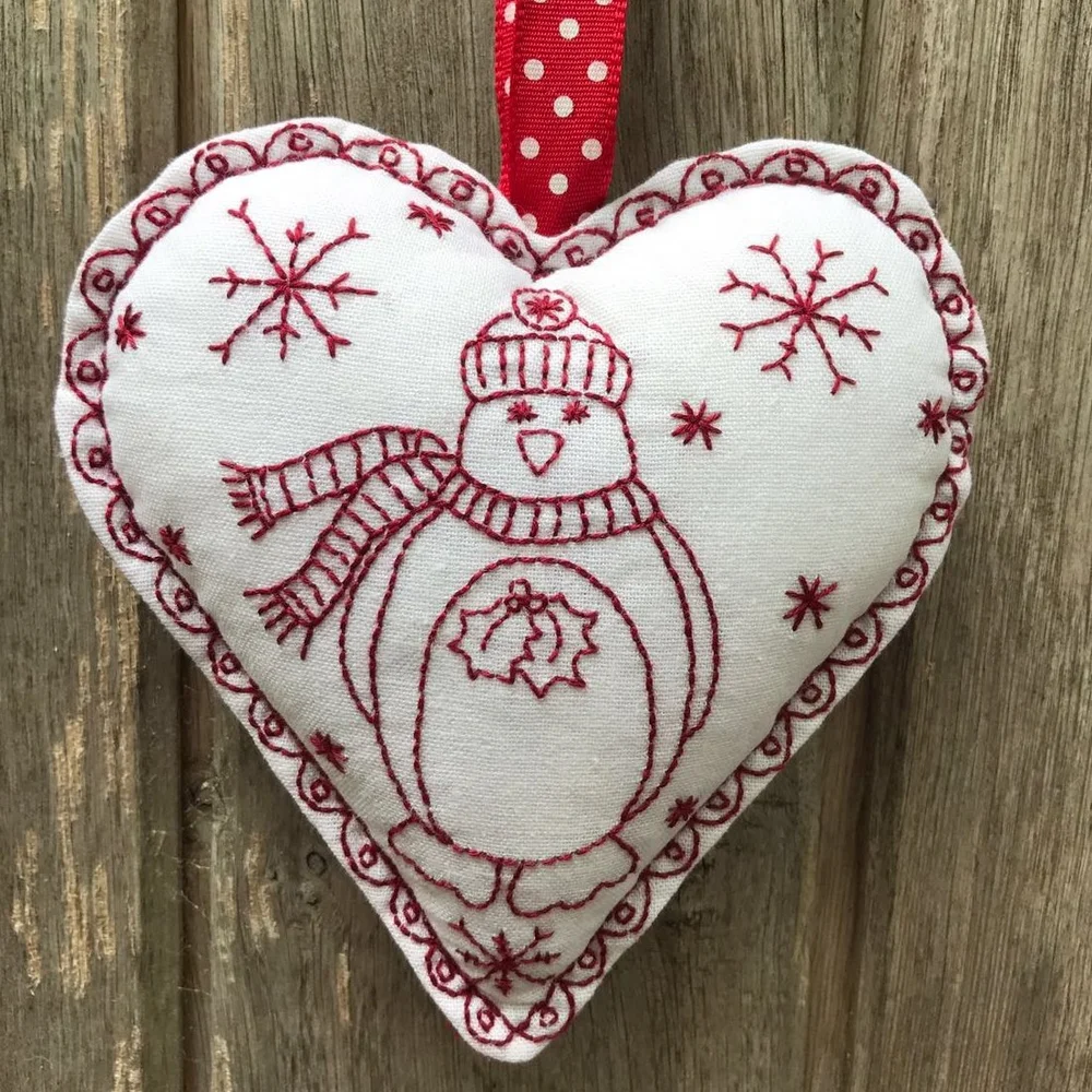 Penguin Hanging Heart Pattern — Dandelion Designs by Mandy
