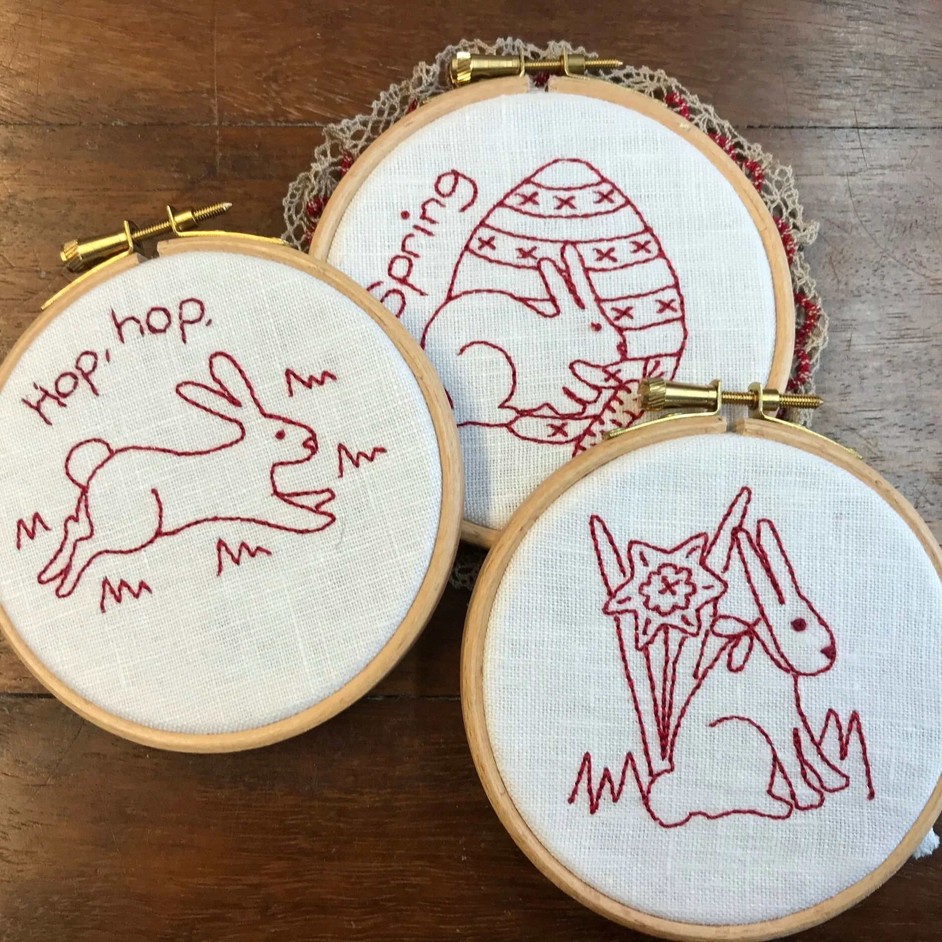 Red%2BEaster%2Bhoopies.jpg