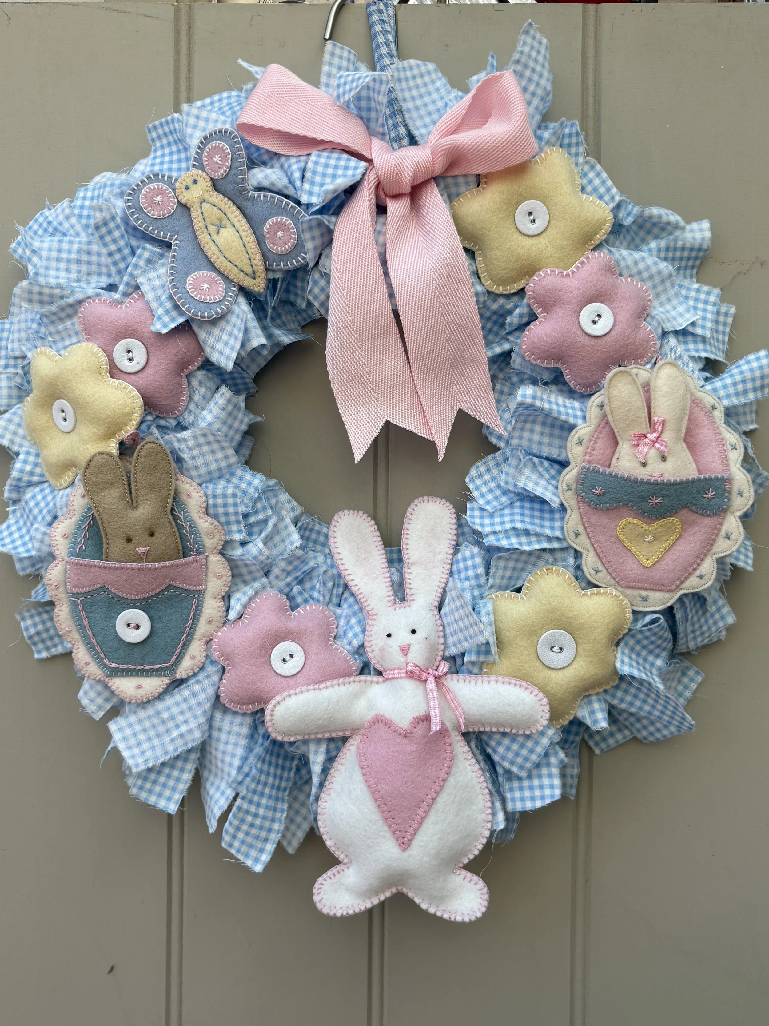 BRAND NEW! Spring Raggy Garland Kit