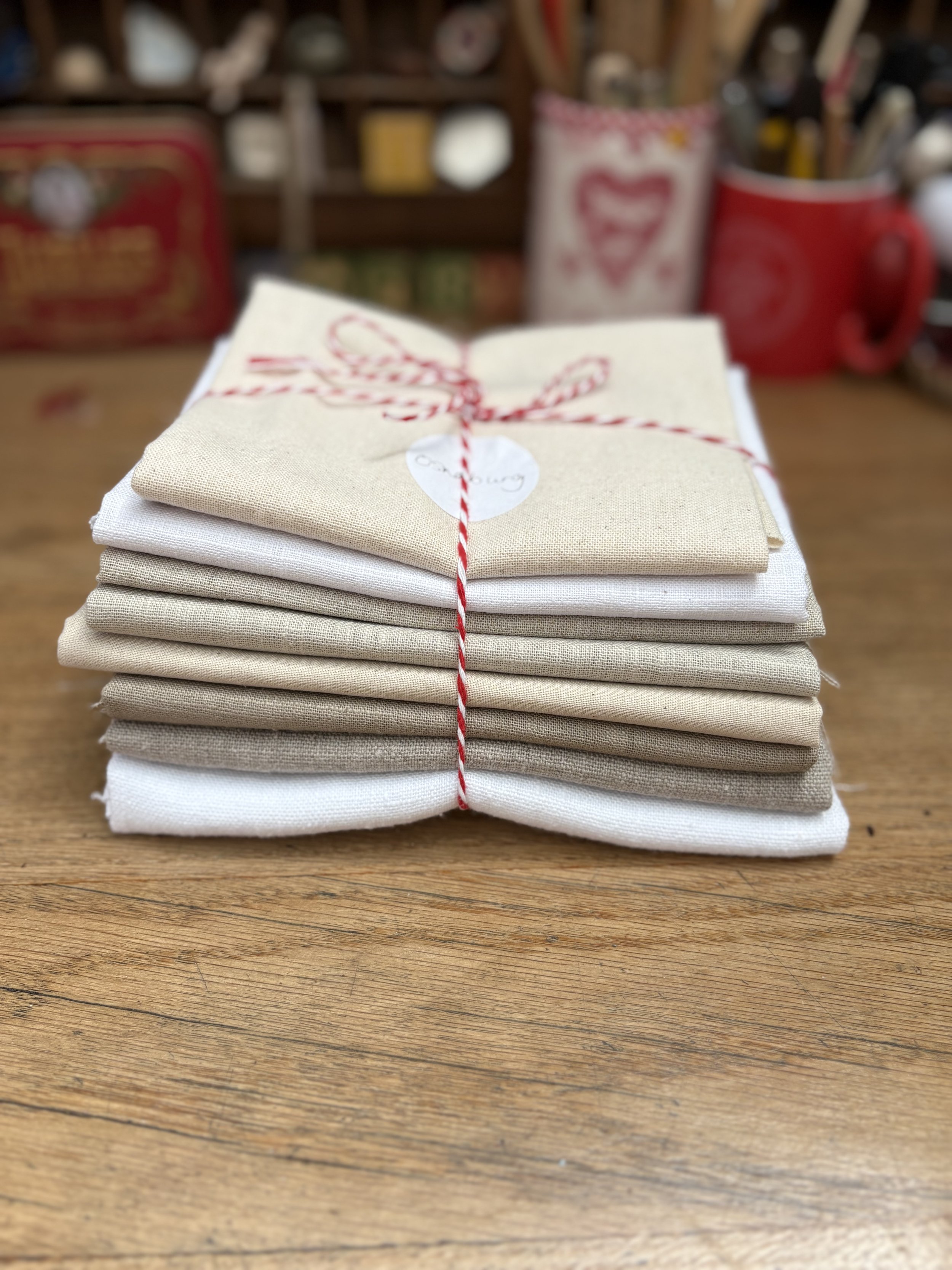 NEW! Classic Collection - 8 Fat Quarters