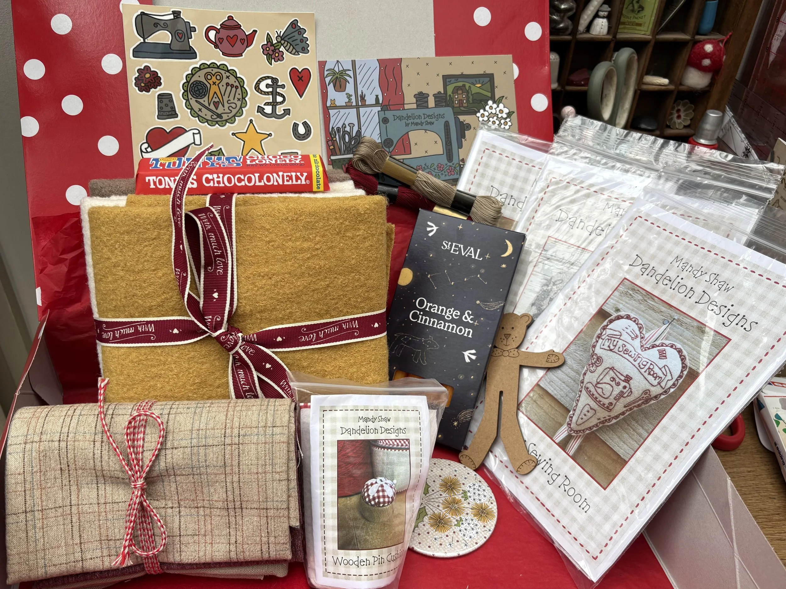 NEW Keeping Cosy Box - Worth £95!!