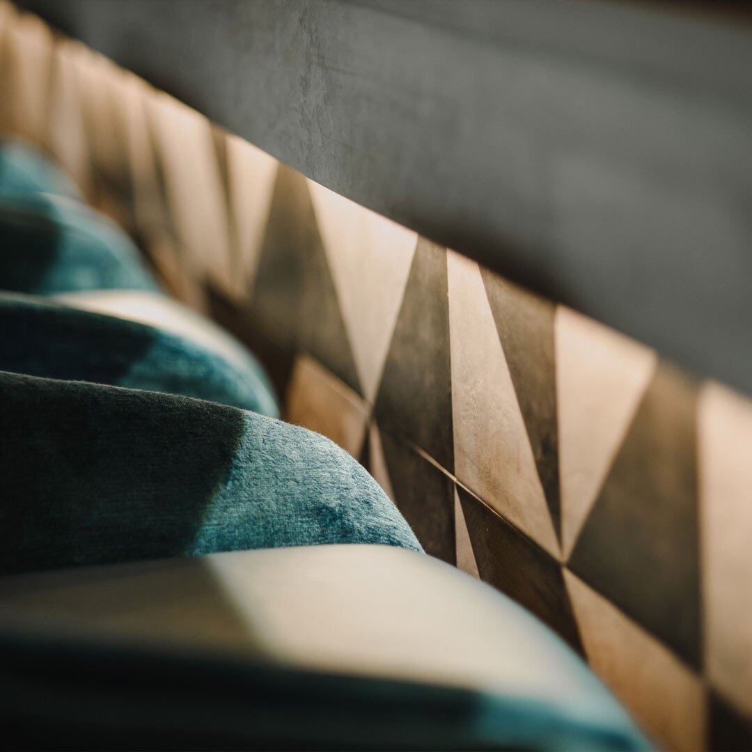 The Ugly Duckling Pub (2021) Telford, Shropshire
@uglyducklingshropshire

Swipe for more images!

〰️

photo: @antonyrturner
contractor: McNulty &amp; Ellis Limited
lighting: @e2contractlighting
signage: @goodwinandgoodwin
planting: @purefloralwirral
