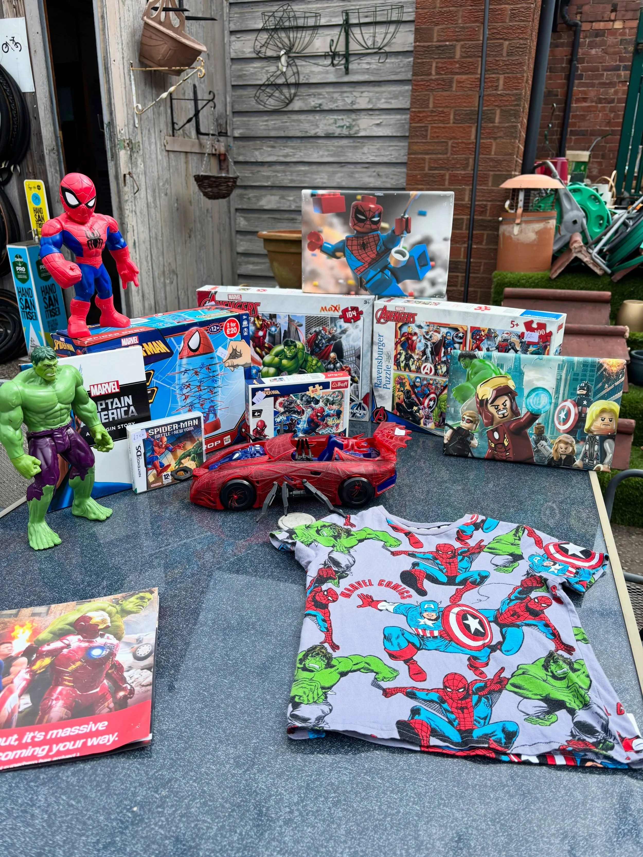 Calling all MARVEL fans 💥

After a good rummage in our toy room we gathered all our Marvel themed toys we have in stock right now

#marvel #spiderman #secondhandtoys #charityshop