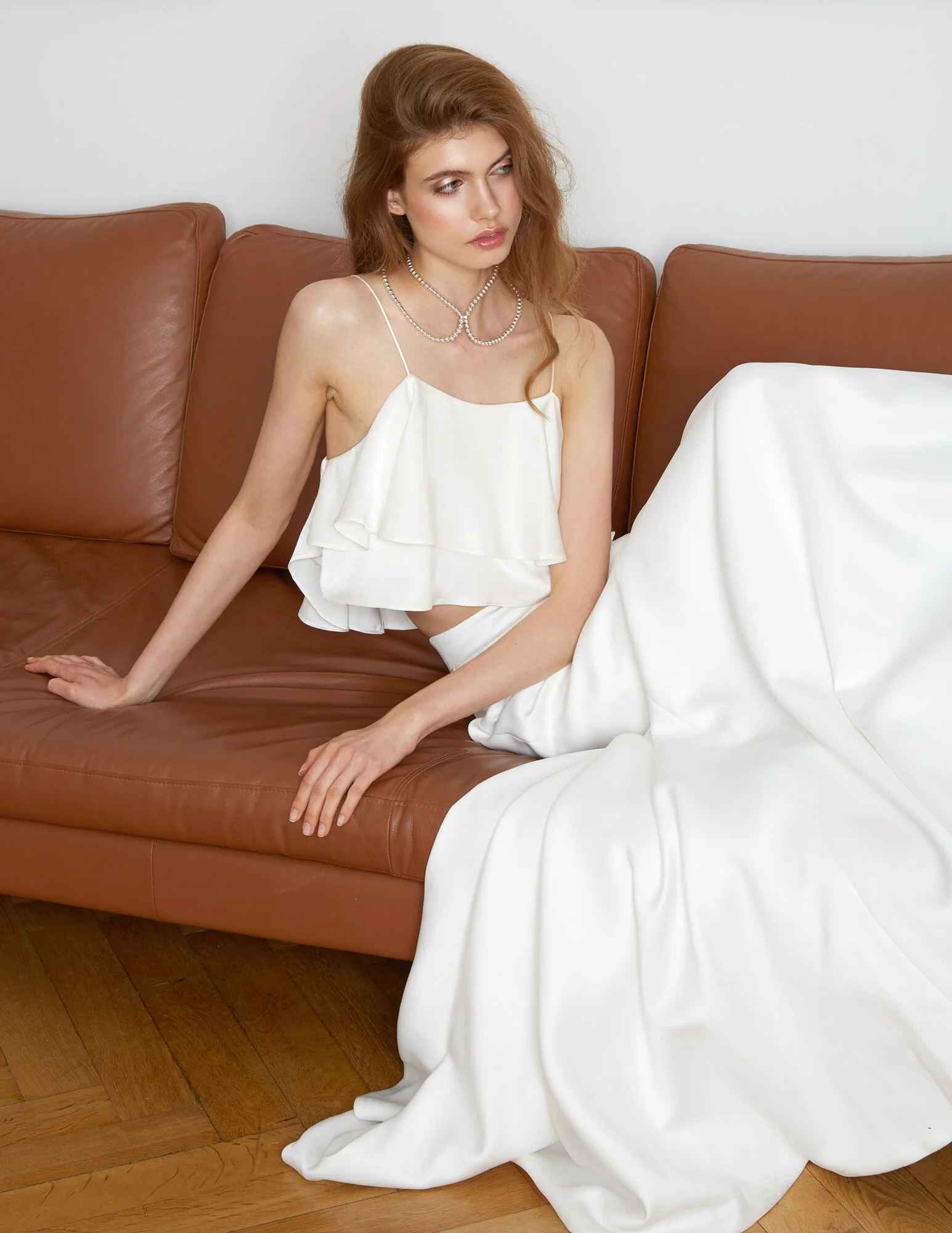 Rasbery-Pavlova-Minimal-Wedding-Design-City-Wedding-2.jpg