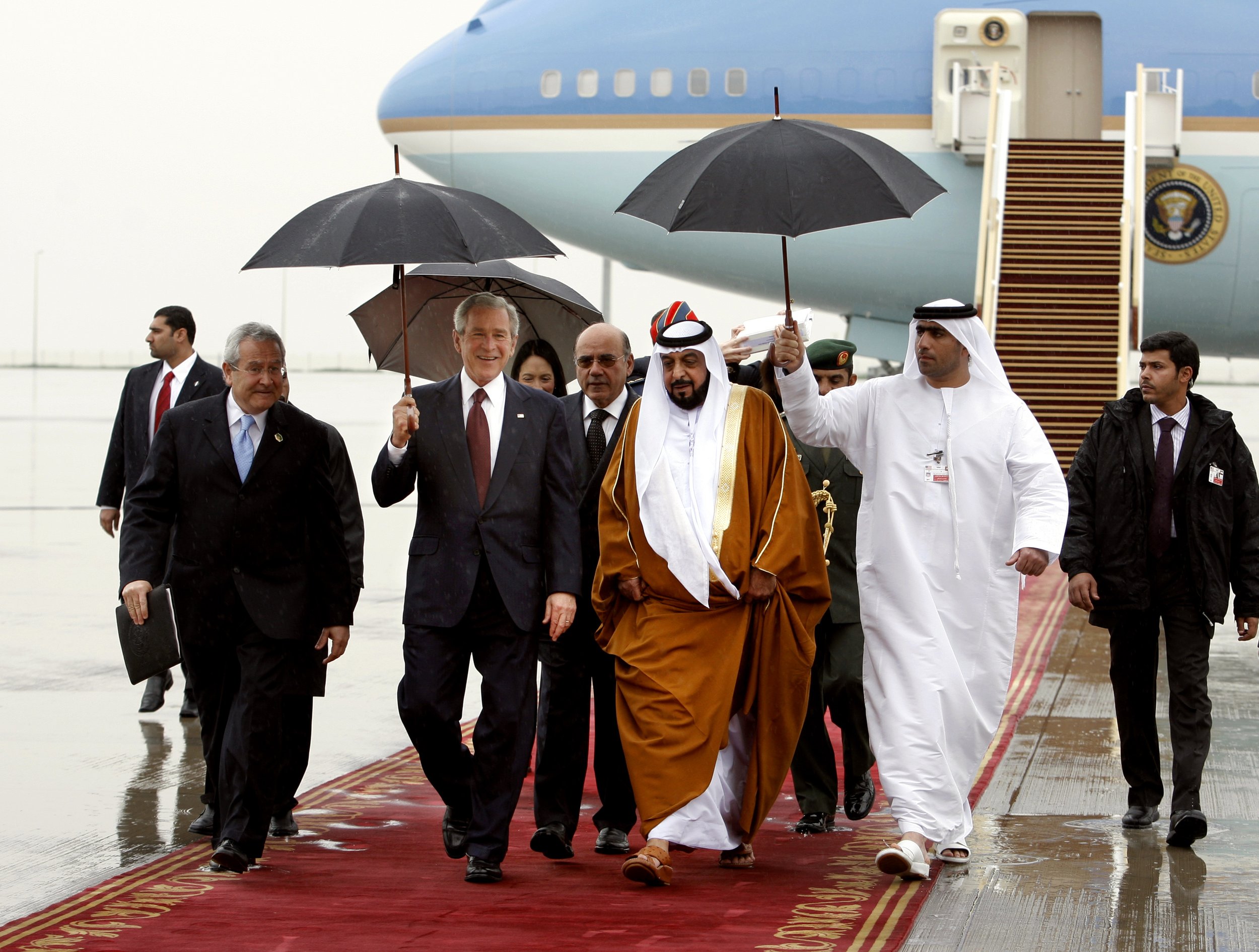 1.06. Bush and Sheikh Khalifa bin Zayed Al Nahyan_2008.jpg