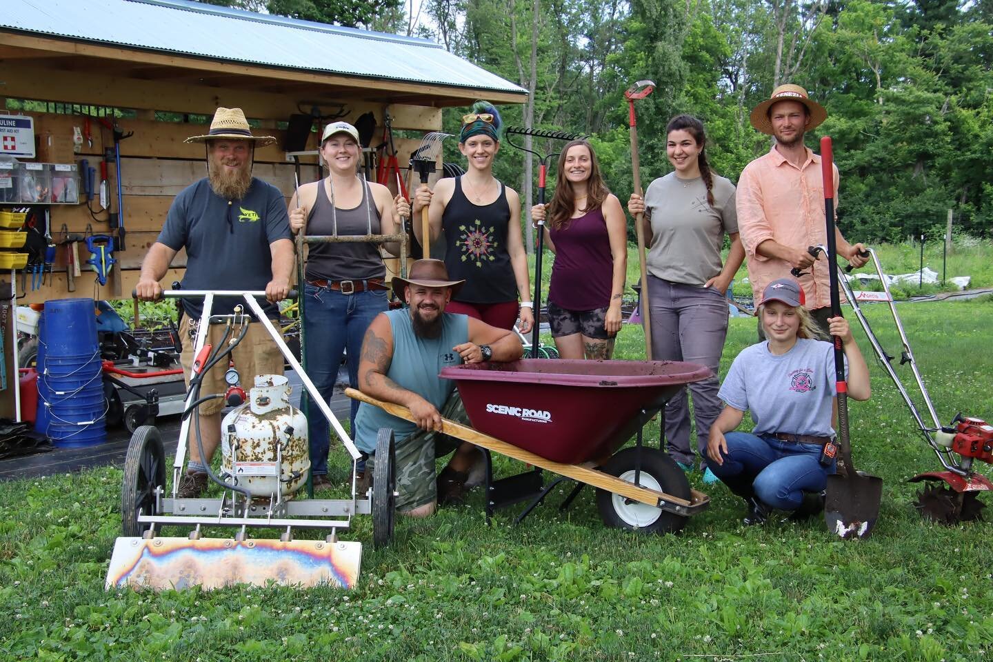 We&rsquo;re Hiring!

Patriot Farms is excited to announce that we&rsquo;re hiring crew members for the 2023 season!
- Season runs from roughly April-November
-Market garden experience is preferred, but we&rsquo;ll train the right candidate
-Weekend &