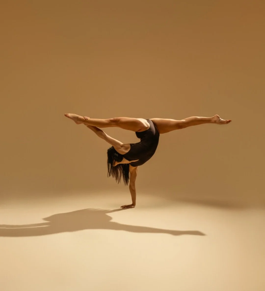 01-split-handstand.jpg