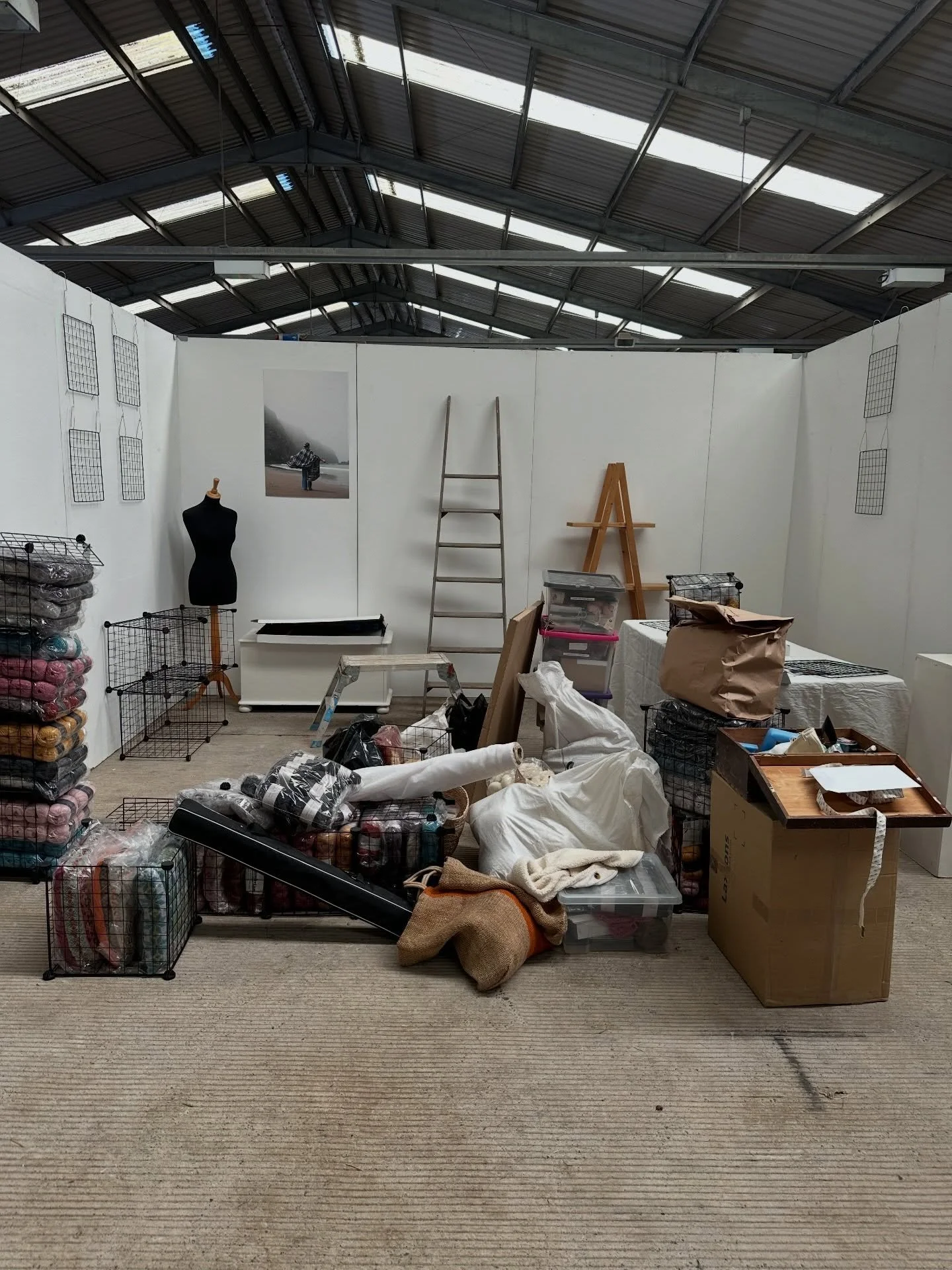 It takes a while but eventually I got there. It&rsquo;s hard not making it look like a jumble sale 🙄 but I want you all to see e v e r y t h i n g haha. Hope to see you over the weekend. #cambrianwool @wonderwoolwales