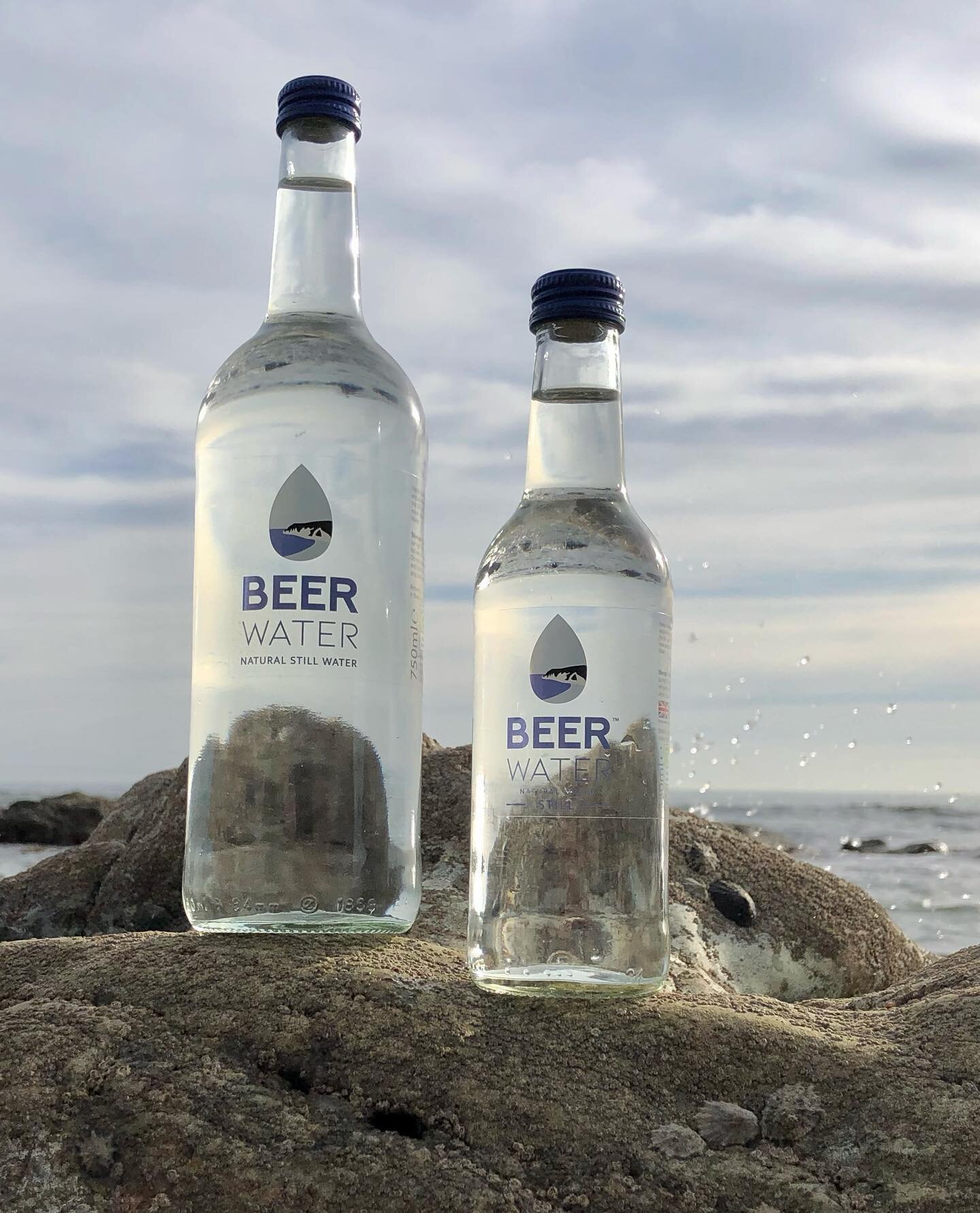 Refreshing @_beerwater sourced from the hills of the quaint village of Beer, which is located along the beautiful Jurassic coastline in Devon.💧

#devon #bottledwater #bottledwaterbrands #mineralwater #beerwater #britishcoastline #jurassiccoastline #