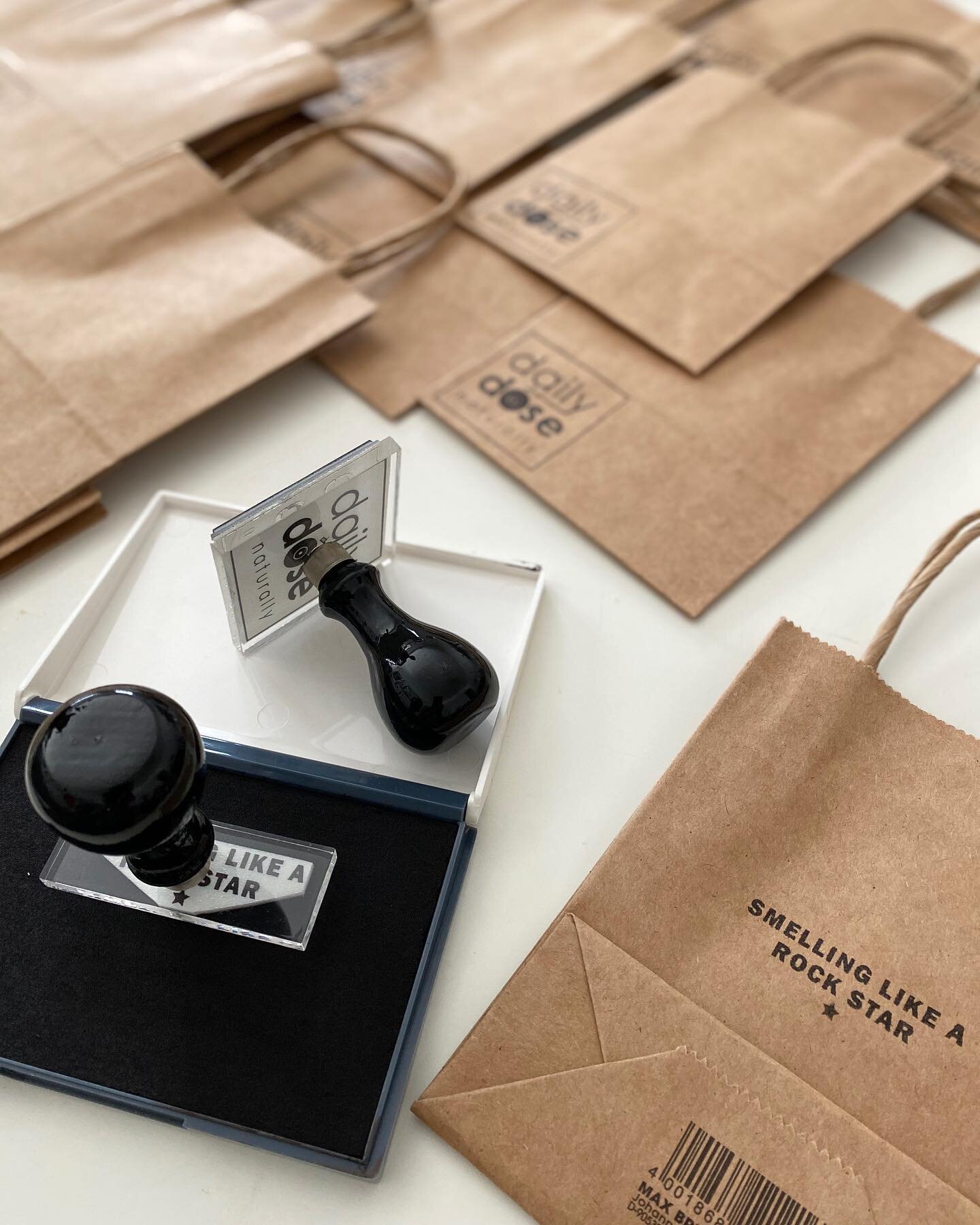 Behind the scenes at the Daily Dose Naturally studio today, Donna is hand stamping merch bags and boxes (and loving it!). As a designer, printmaker and interior architect, an enormous emphasis on aesthetics goes into each and every step of the produc