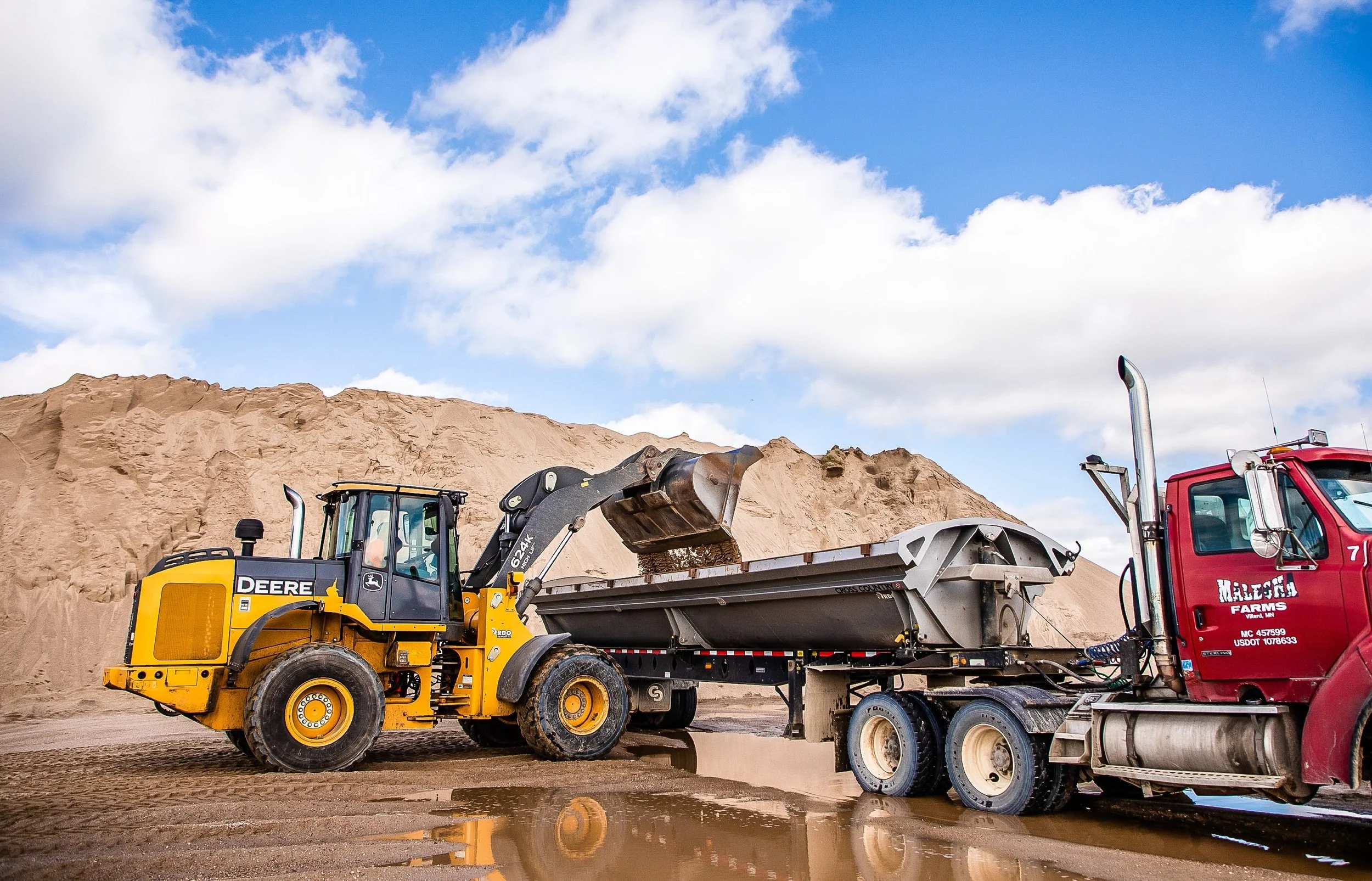 🐄 Clean Sand, Happy Herd

Washed sand is a top choice for dairy farms and for good reason. It&rsquo;s clean, comfortable for cows, and easy to manage.

We deliver high-quality washed sand directly to your farm, making the process simple and hassle-f