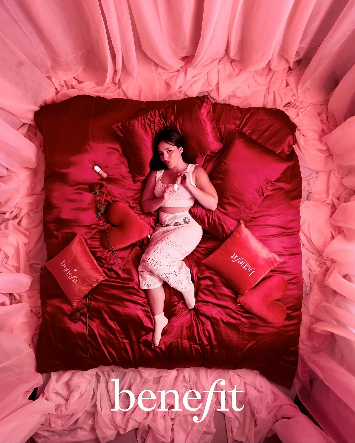 @benefitcosmeticsitaly 🖤🖤🖤