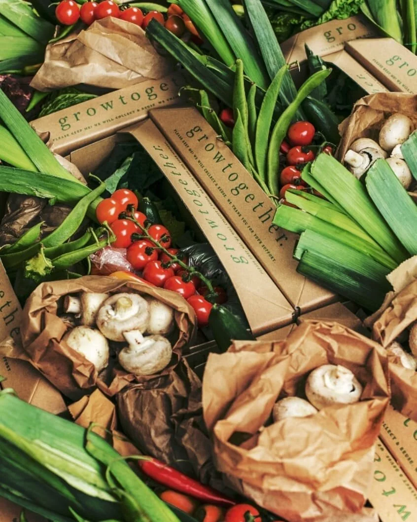 Minimal packaging, maximum taste...uh oh here come the slogans!

This was some of last weeks veg boxes but if you would like one this week (or fruit, or meat, or fish, or essential, or all of the above!) then remember to order by 8pm tomorrow (Tuesda