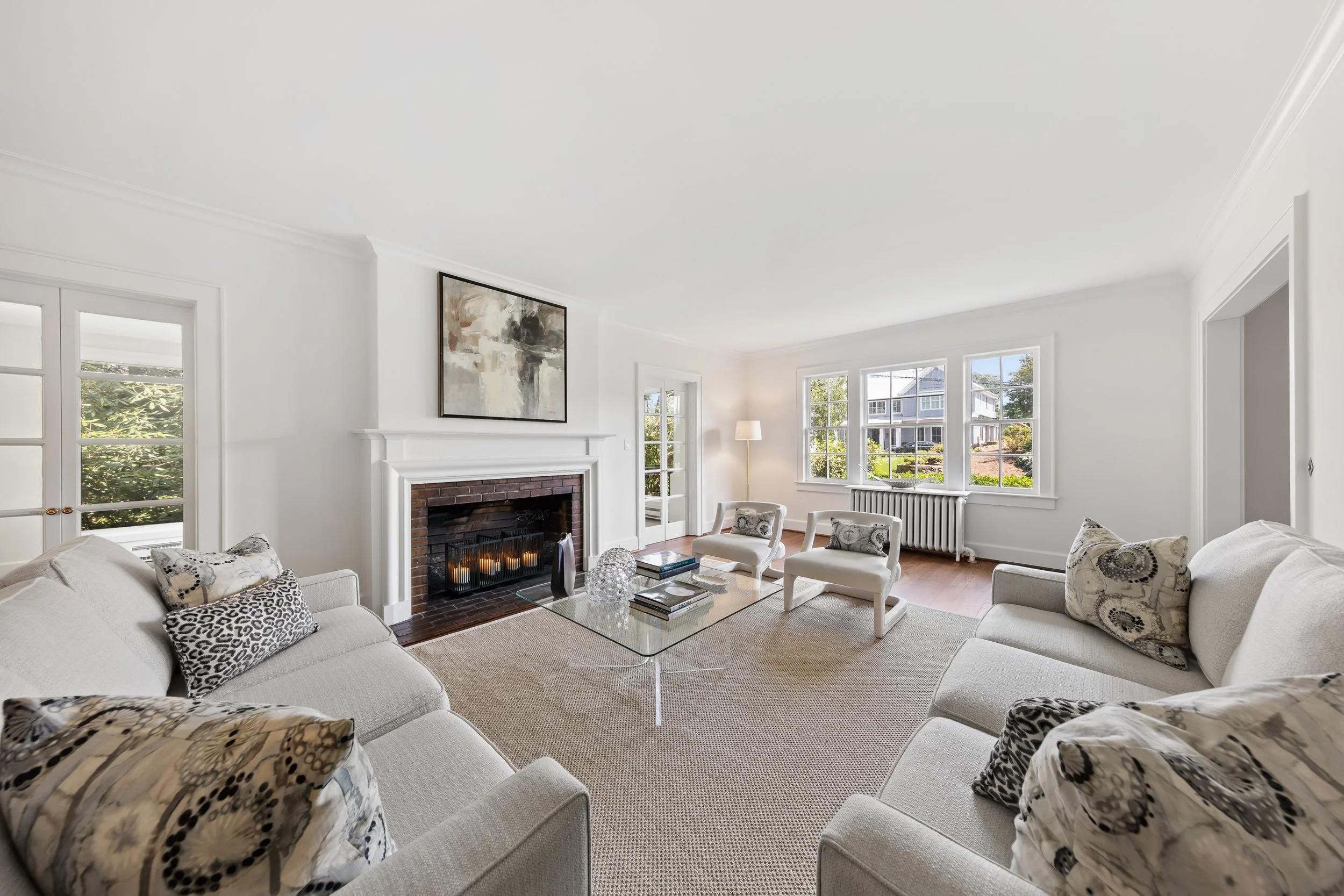 06-30 Evergreen Rd, Greenwich, CT 06830-22 candles.jpg