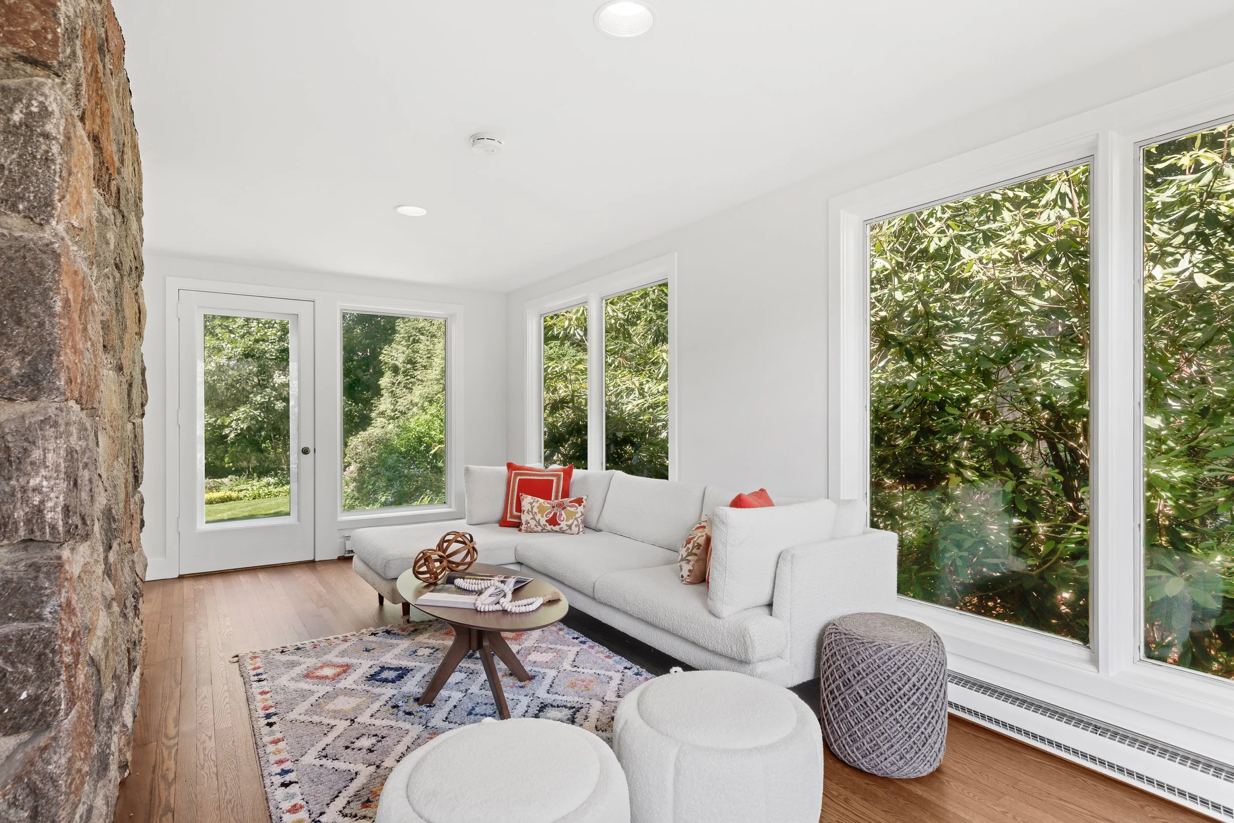 13-30 Evergreen Rd, Greenwich, CT 06830-20.jpg