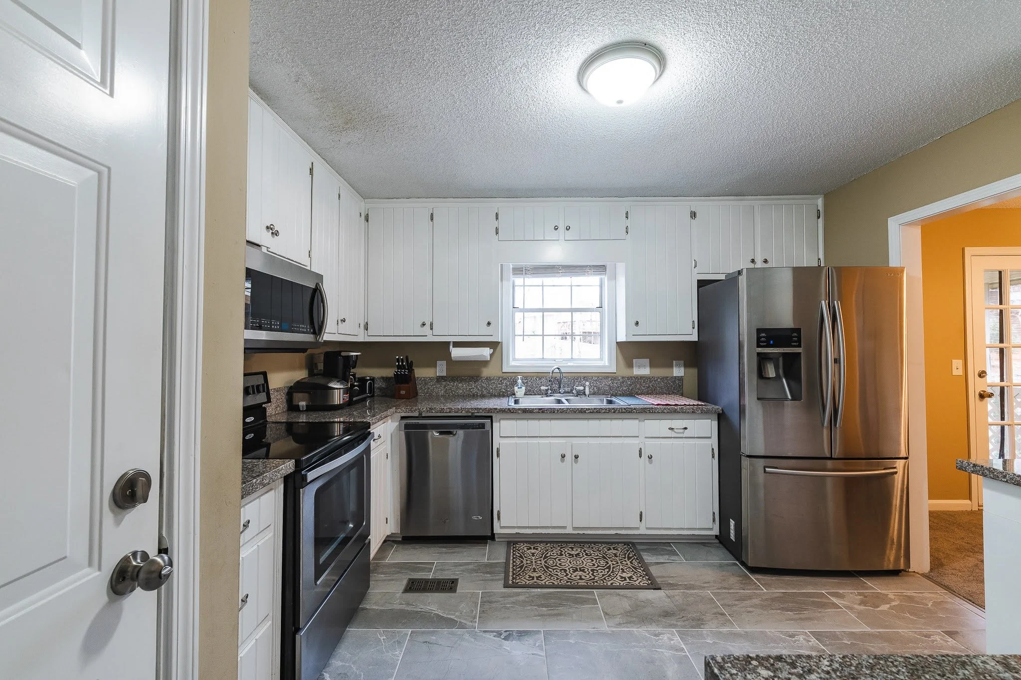 1013 Darvin Ln-29.jpg