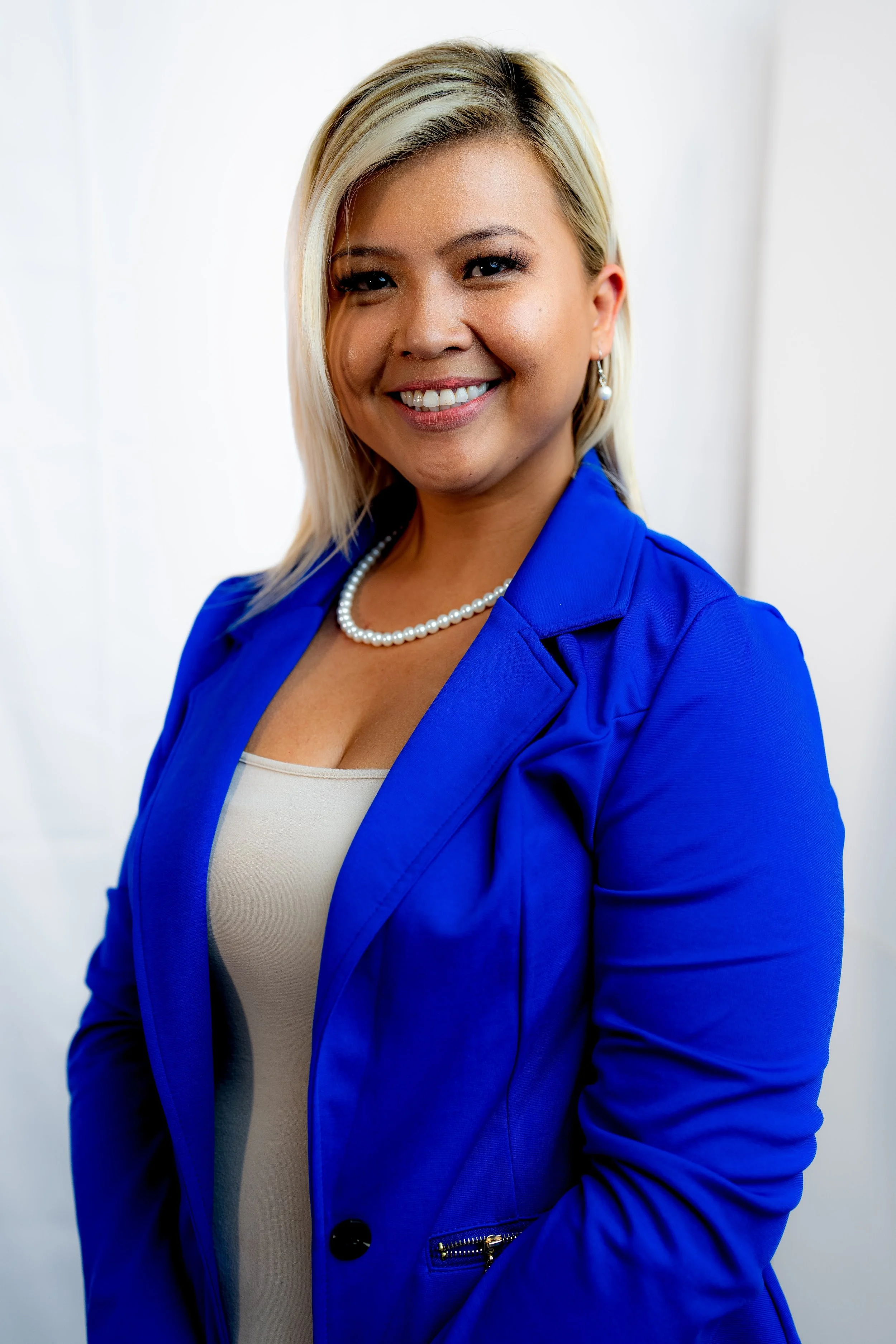 ETA Happy Hr Head Shots-075.jpg