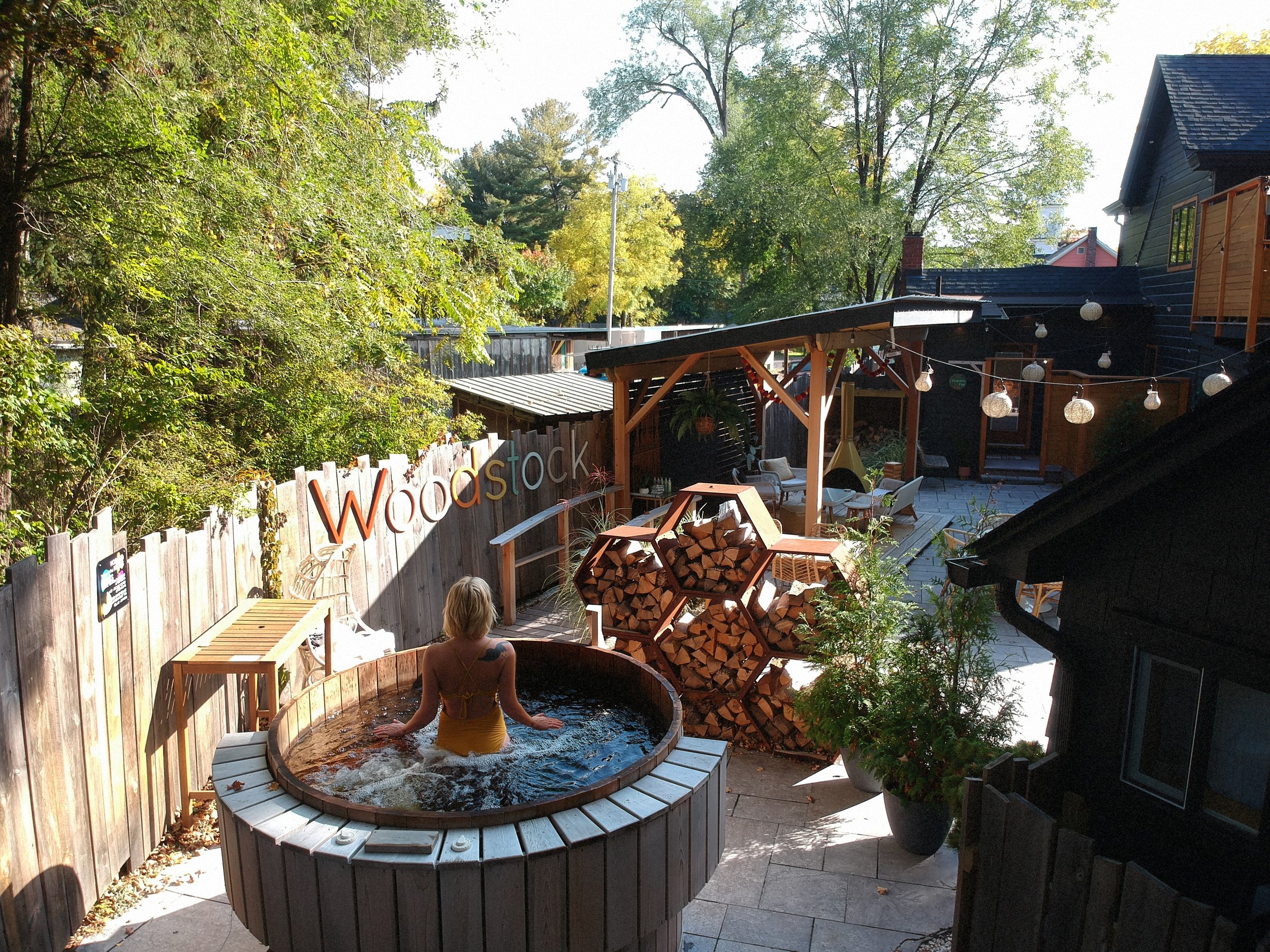 HERWOOD INN DRONE HOT TUB IMG_7255_ESCAPE BROOKLYN.jpg