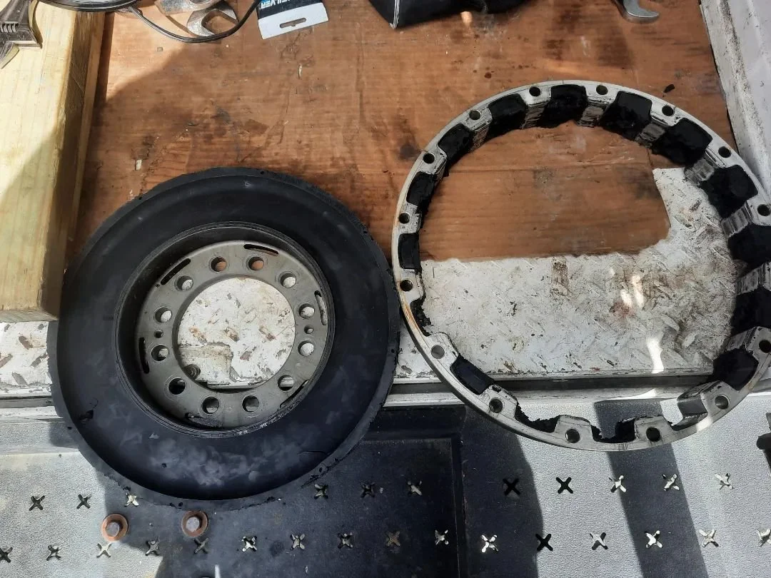 Torsional coupler failure behind Cummins 6CTA 

#tiarayachts #tristatemarinect #marinedieselspecialists #tristatemarinect #marinedieselspecialists #cumminsmarine #cummins #cumminsonan&nbsp; #yanmarmarine #catmarine&nbsp; #dieselrepair  #mechanicalsur