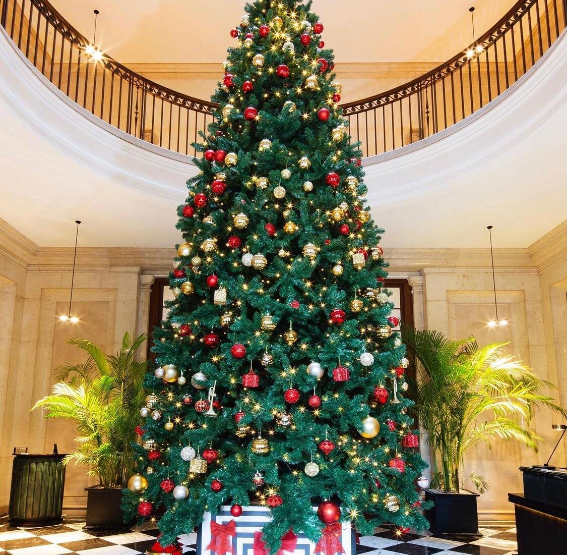 Poppy_Floral_Design_Festive_Decor_7.jpeg